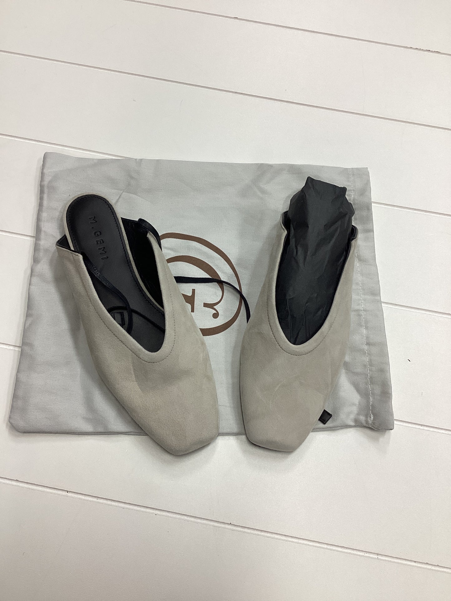Shoes Flats By Cmb In Grey, Size:9