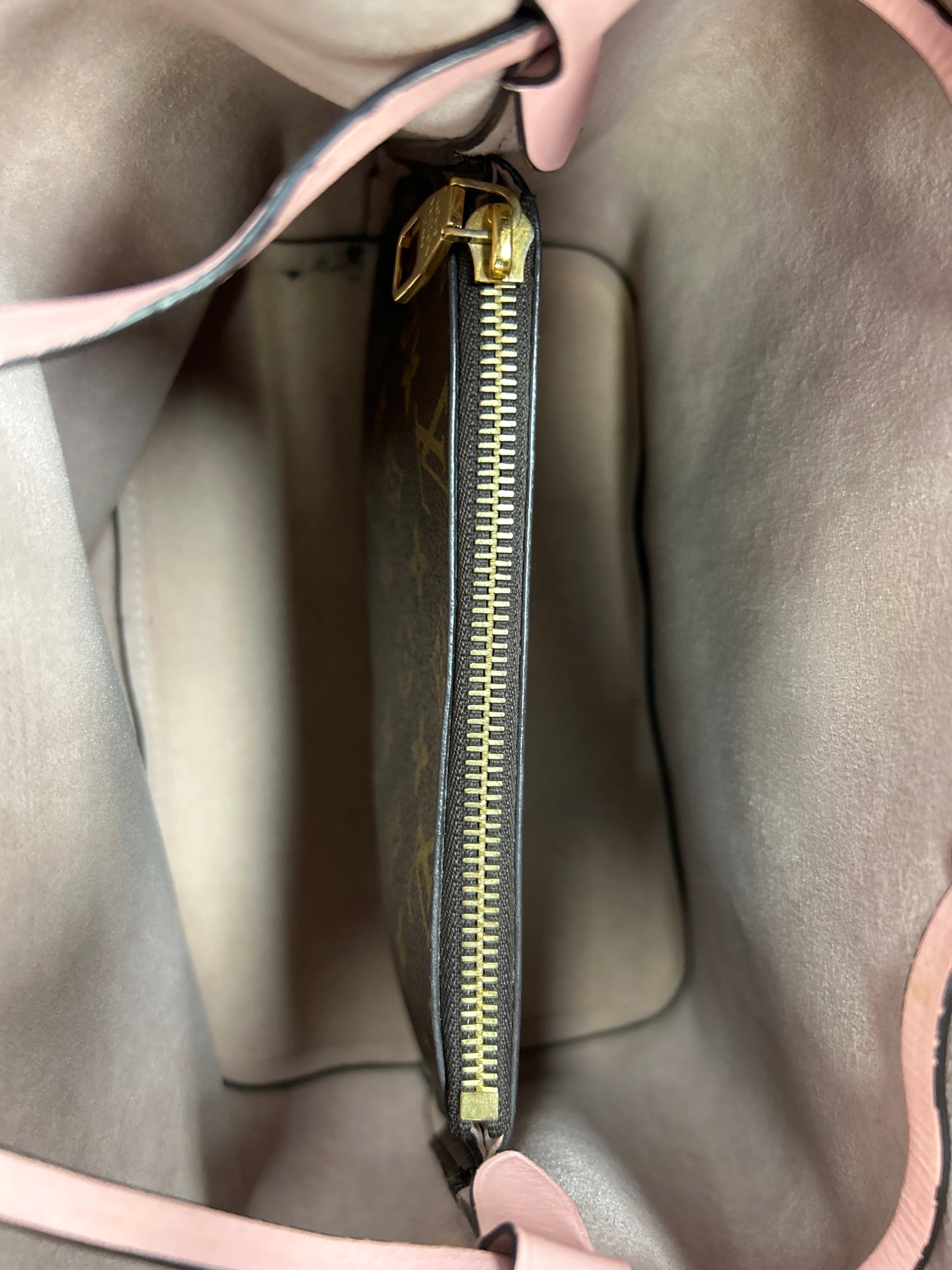 Handbag Luxury Designer By Louis Vuitton In Brown, Size:Medium