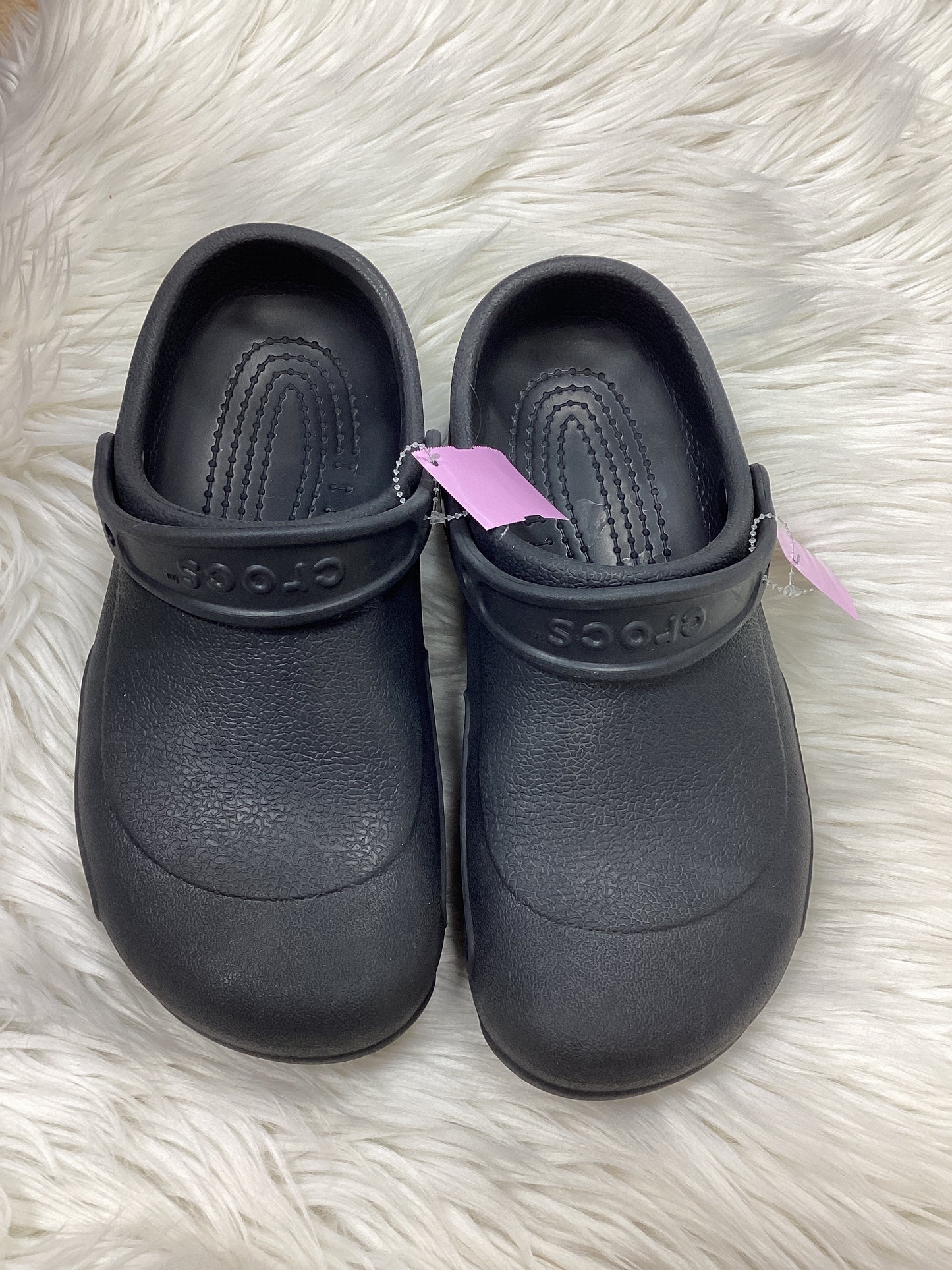 Shoes Flats By Crocs In Black, Size:9