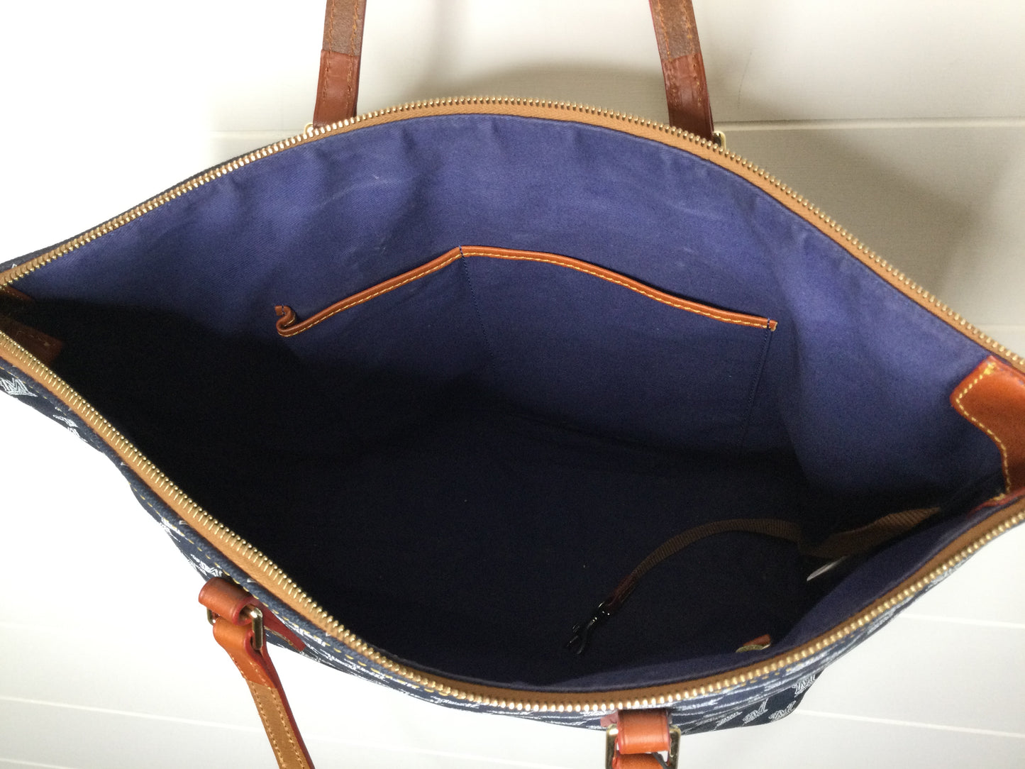 Handbag Designer By Dooney And Bourke Size: Large