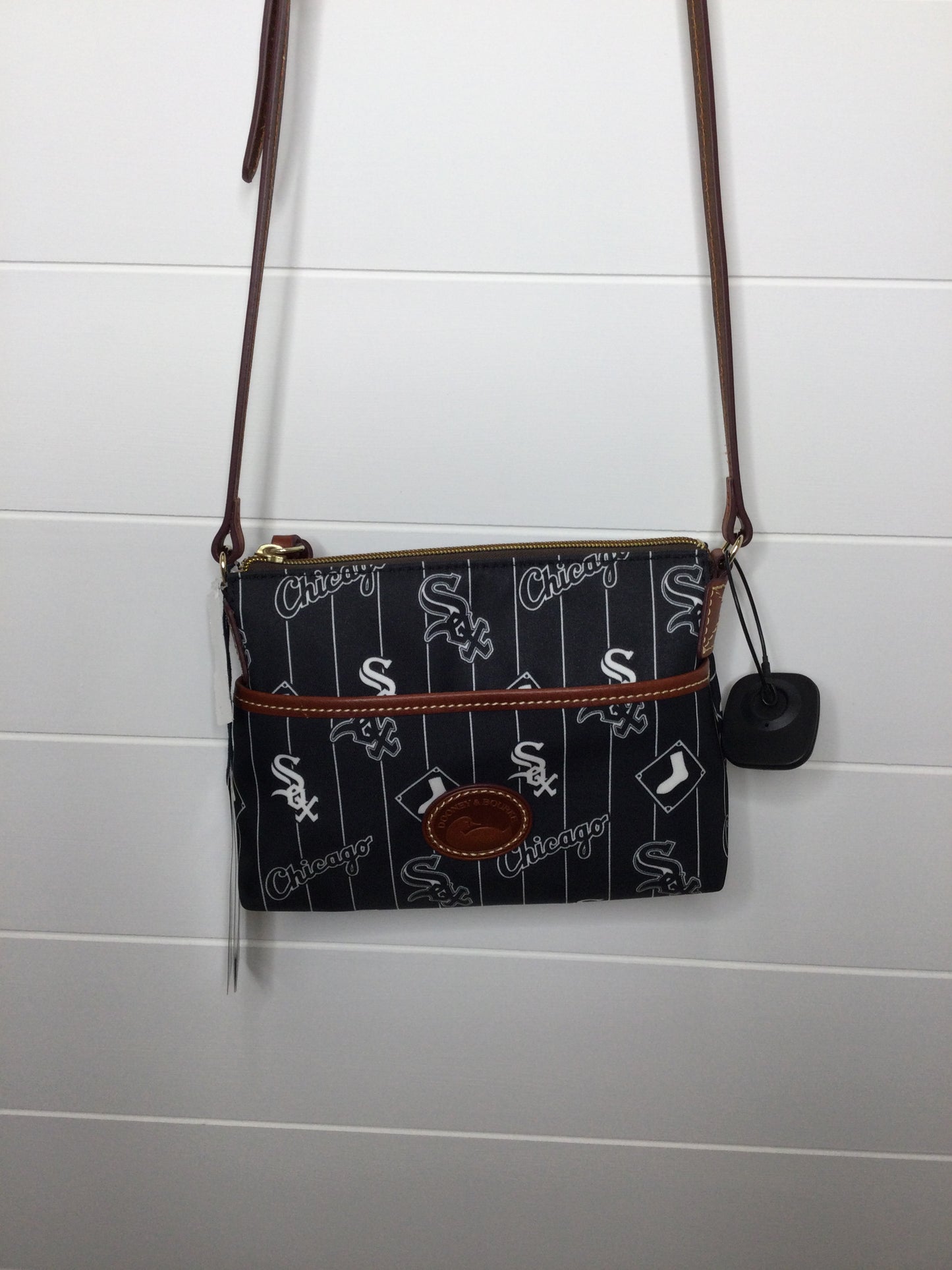 Handbag Designer By Dooney And Bourke Size: Medium