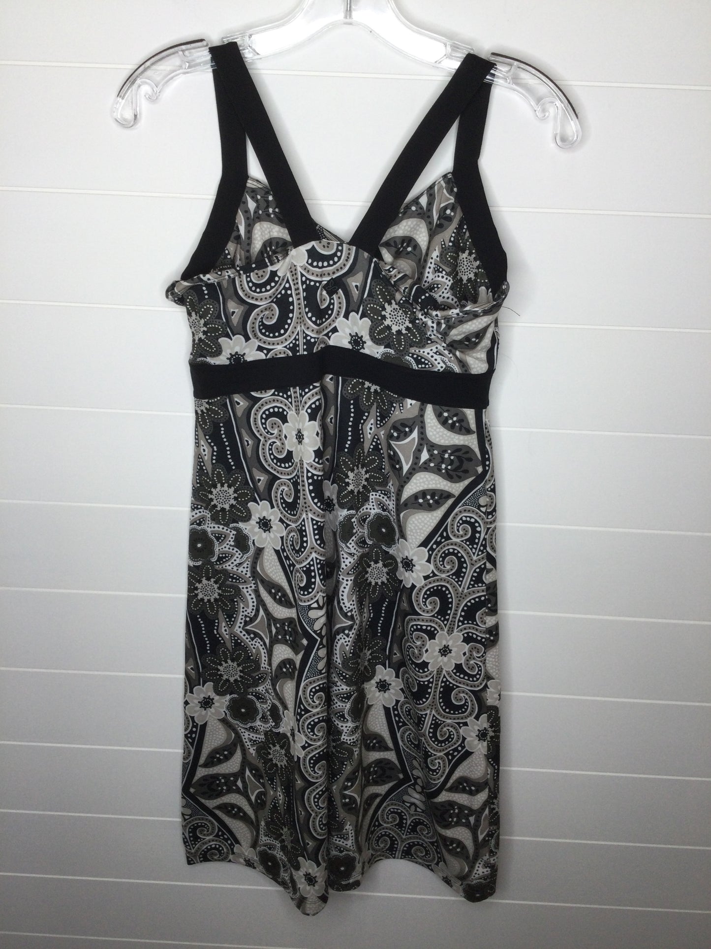 Dress Casual Short By Prana Size: S