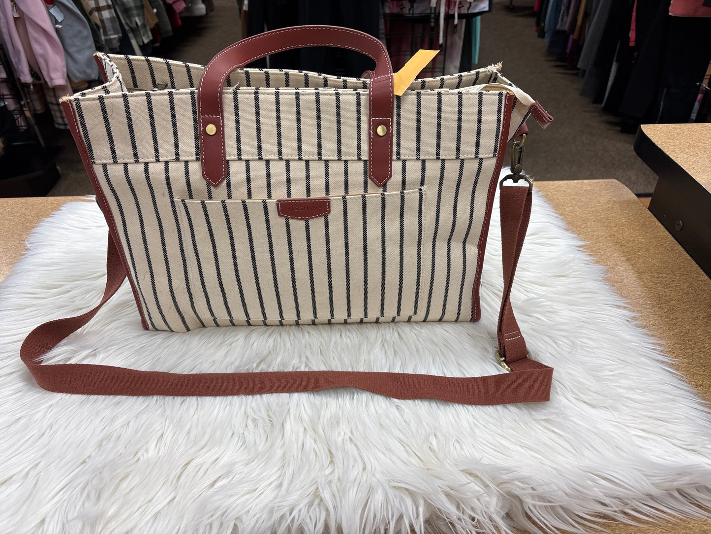 Handbag By Cmc In White, Size:Medium