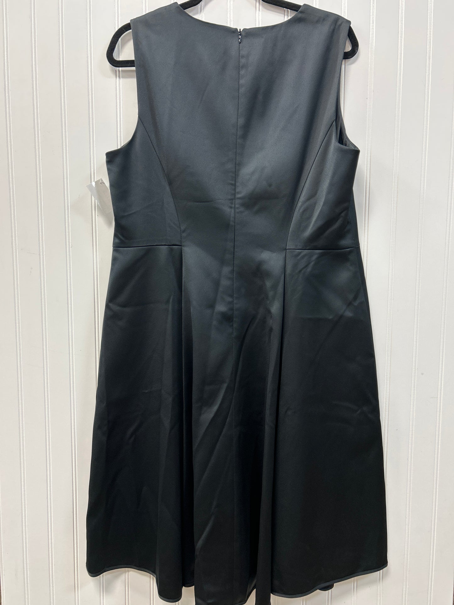 Dress Casual Midi By Anne Klein In Black, Size:16