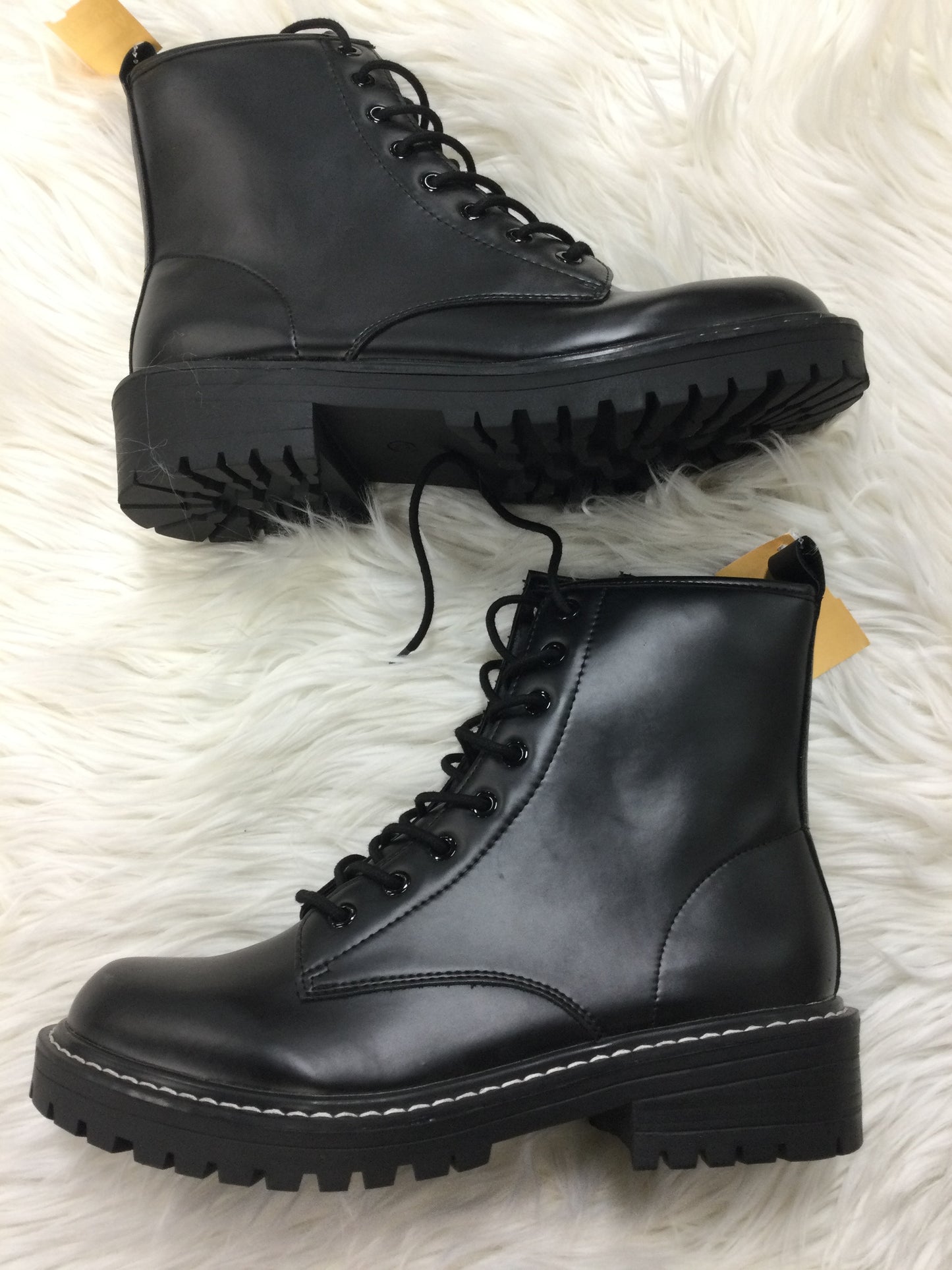 Boots Ankle Flats By Cmc In Black, Size:10