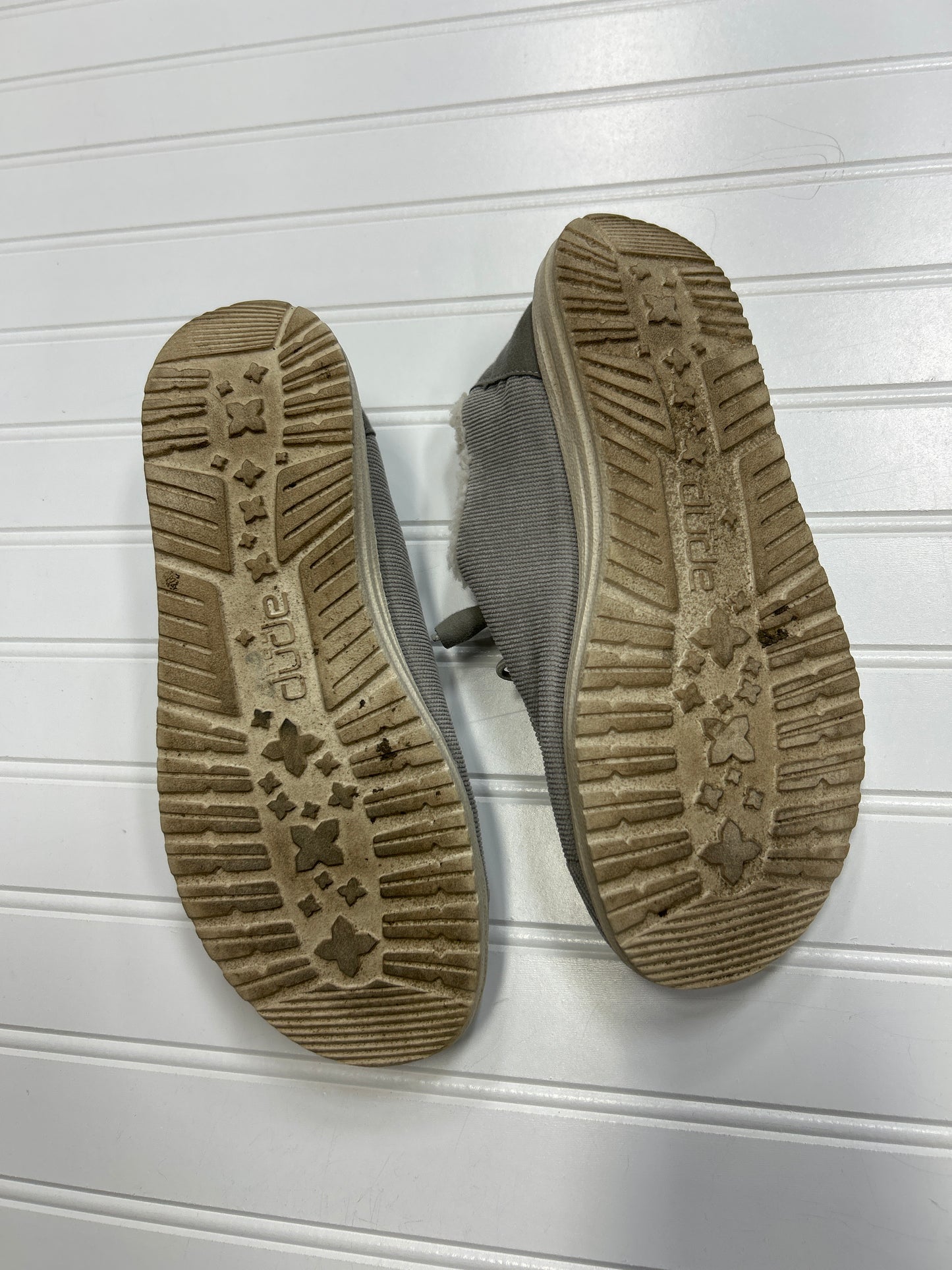 Shoes Flats By Hey Dude In Grey, Size:7