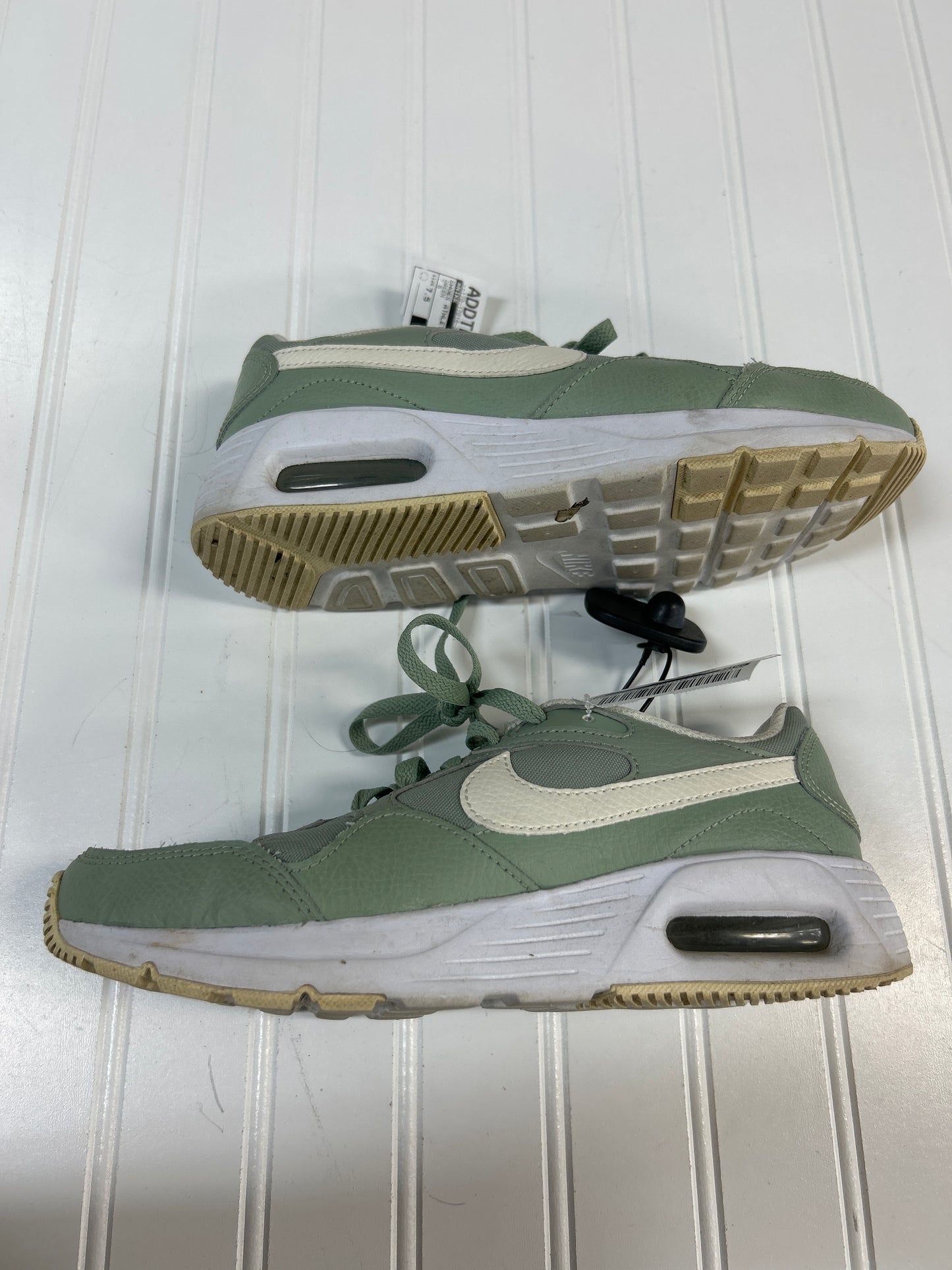 Shoes Athletic By Nike In Green, Size:7.5