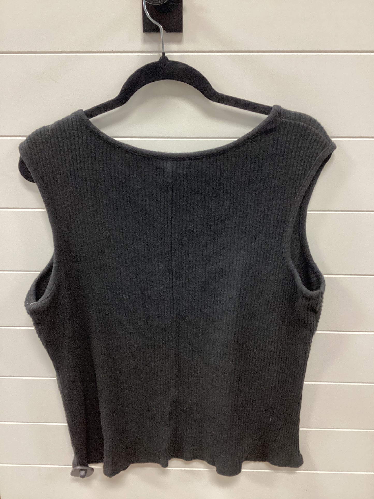 Top Sleeveless By Maurices In Black, Size:2X