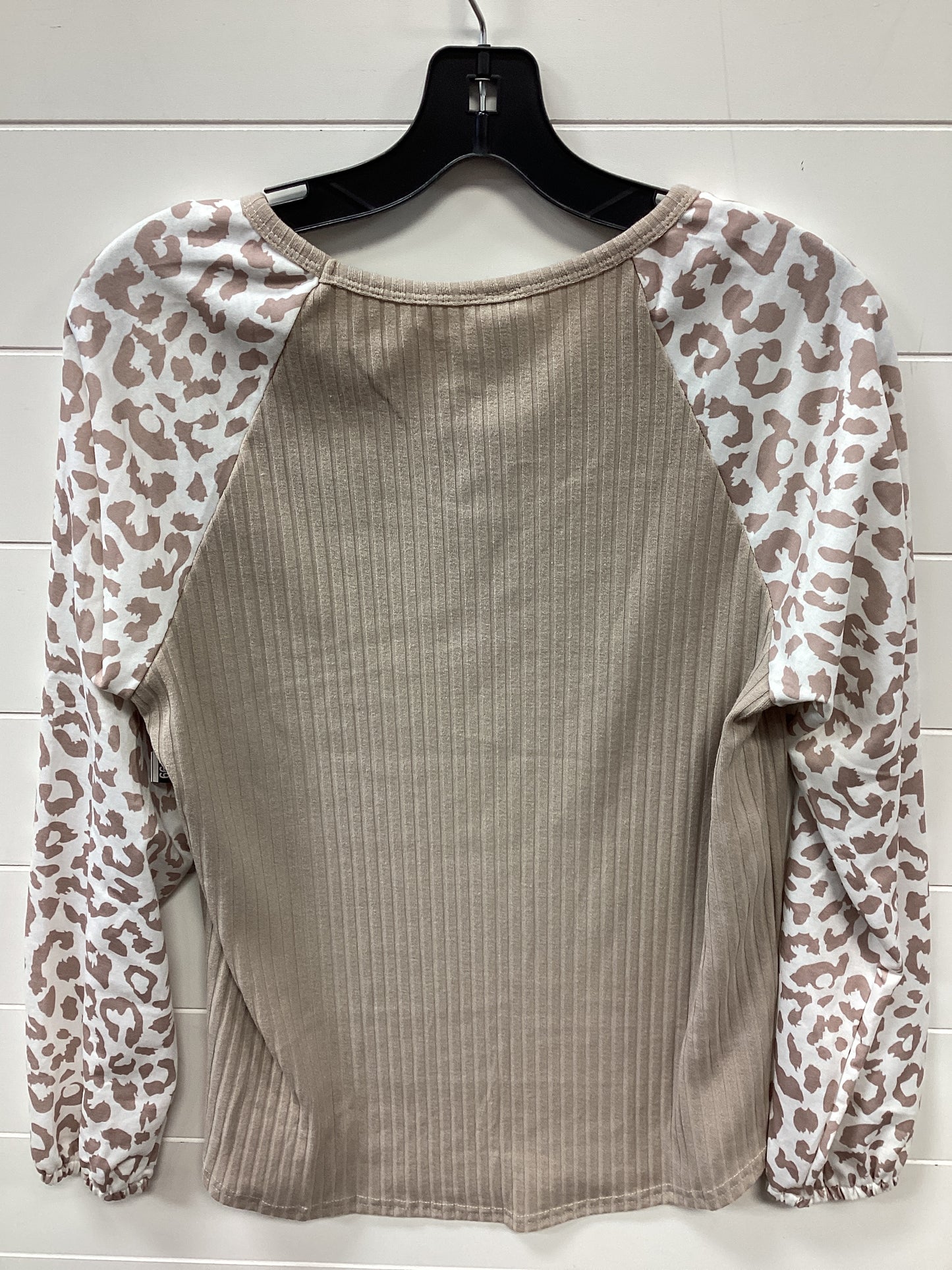 Top Ls By Clothes Mentor In Cream & Tan, Size:S