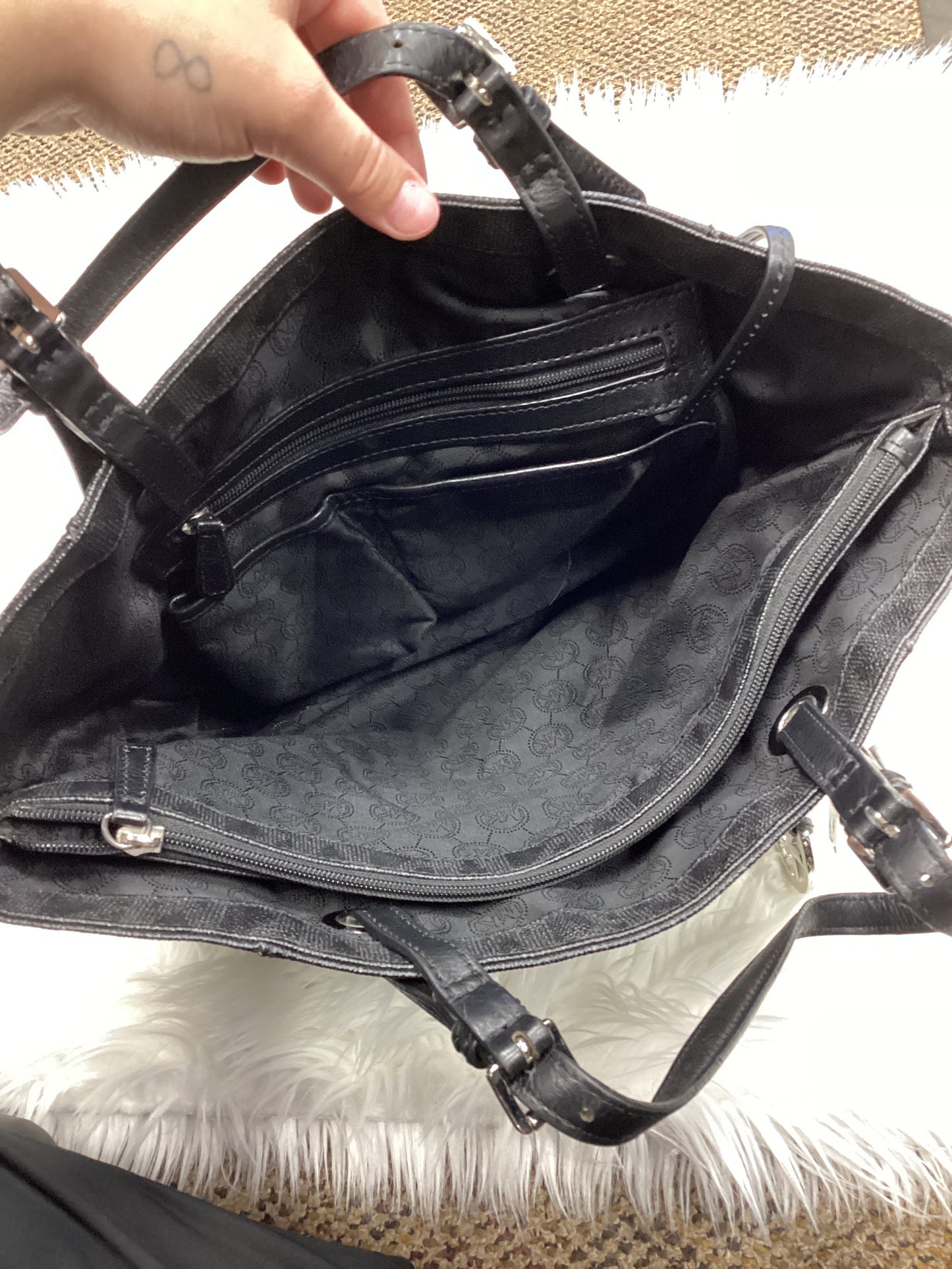 Handbag Designer By Michael Kors In Black, Size:Large