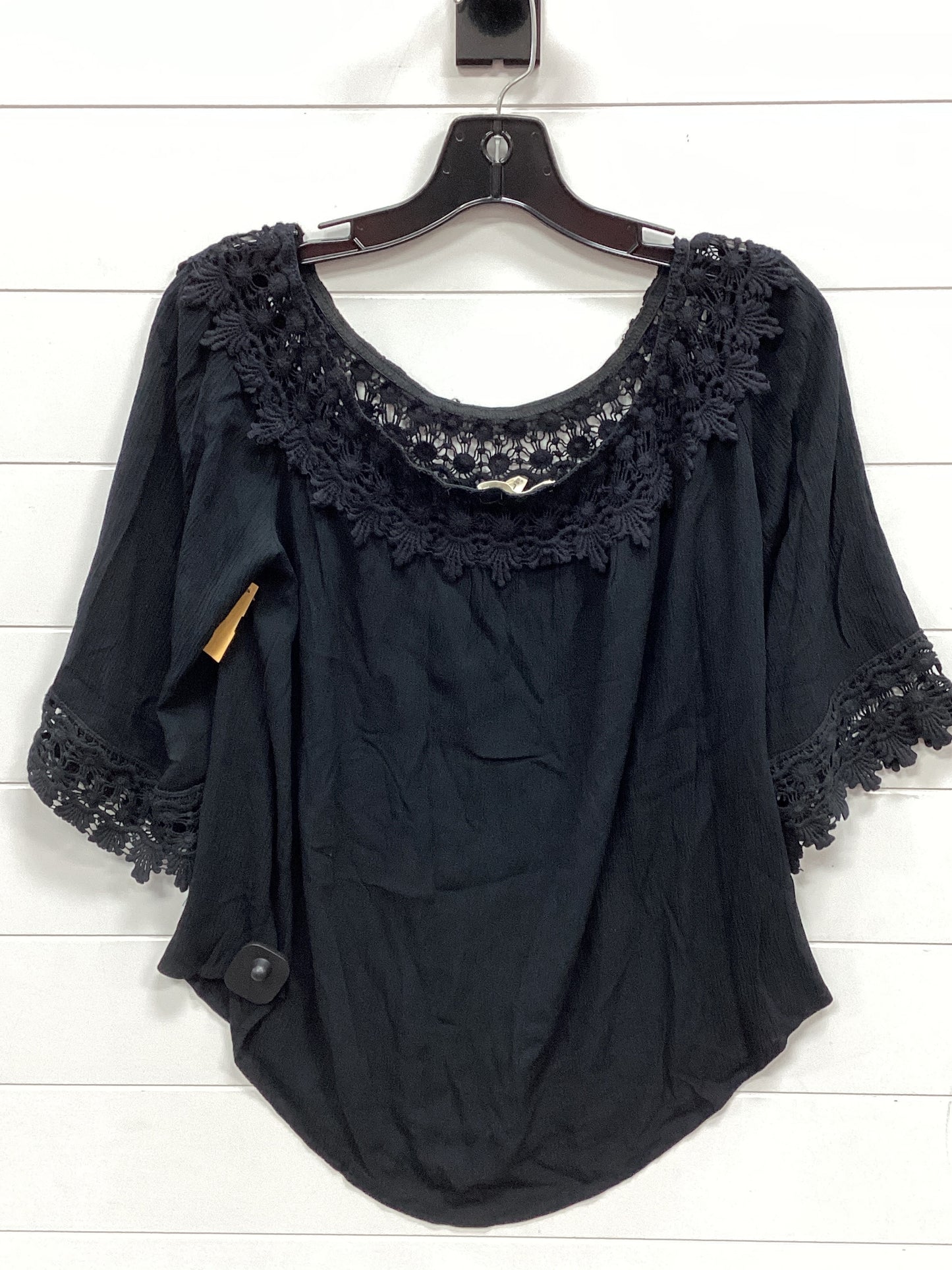 Top 3/4 Sleeve By Jolt In Black, Size:L