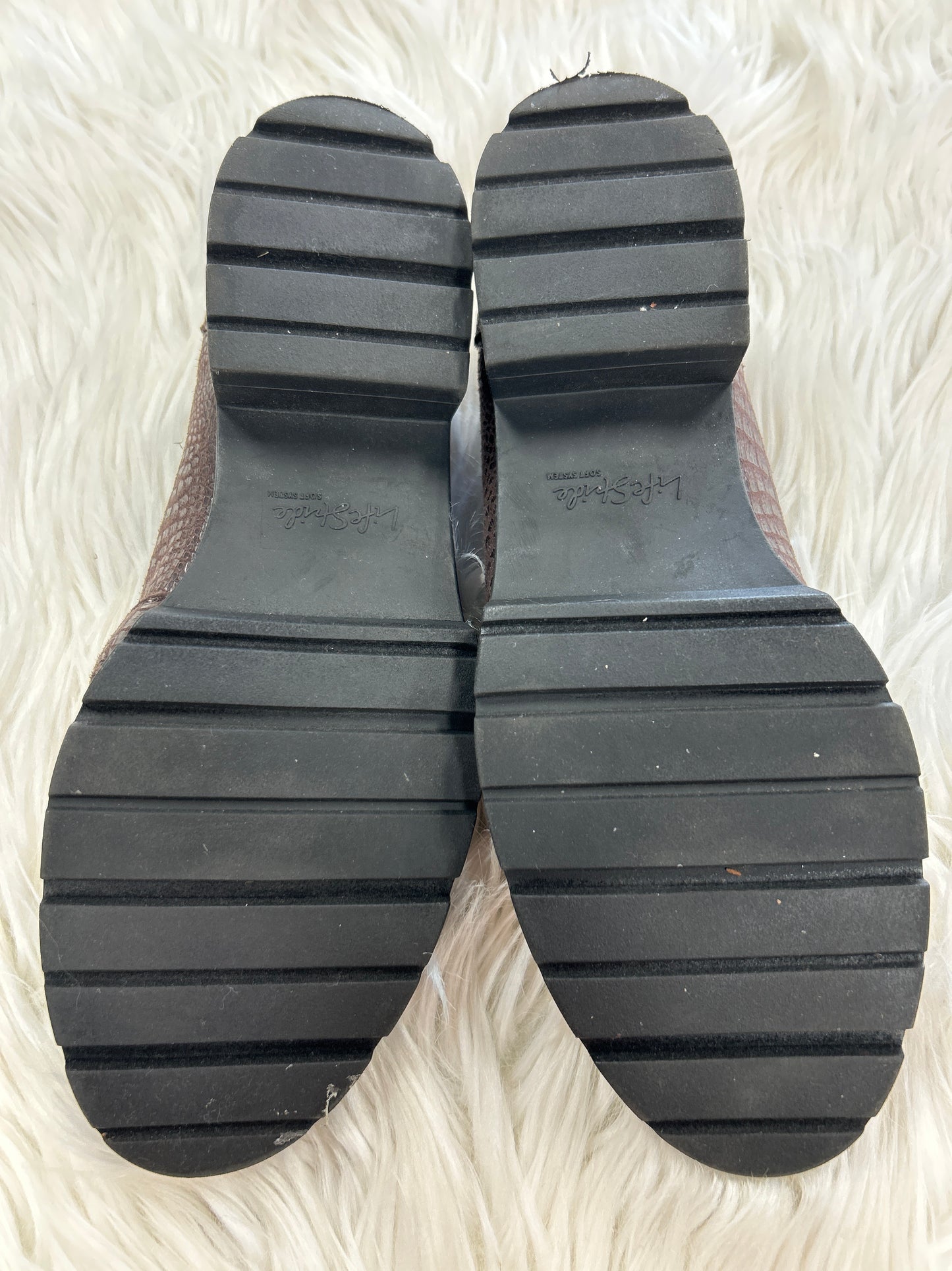 Shoes Flats By Life Stride In Brown, Size:8