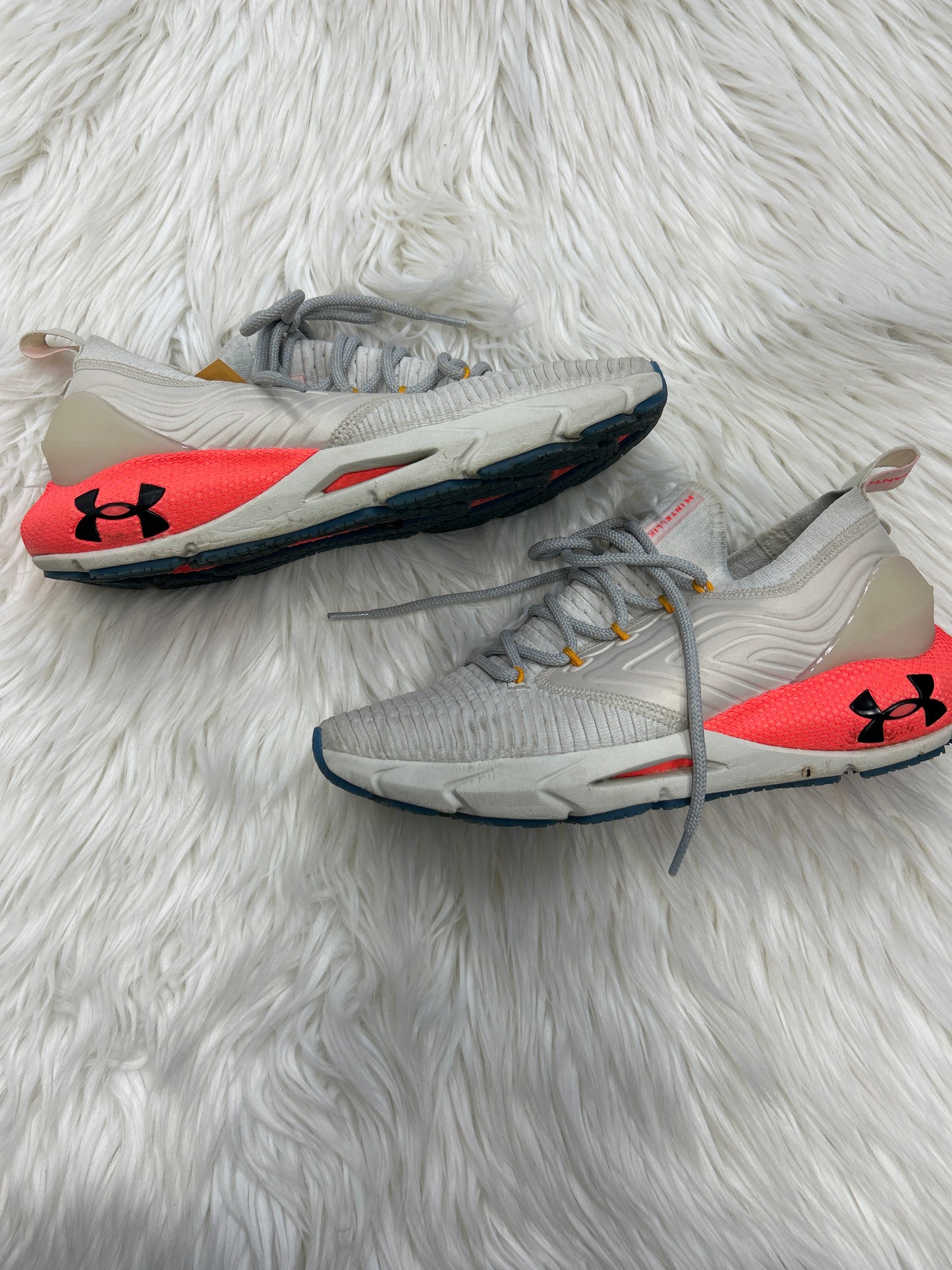 Shoes Athletic By Under Armour In Tan, Size:9.5