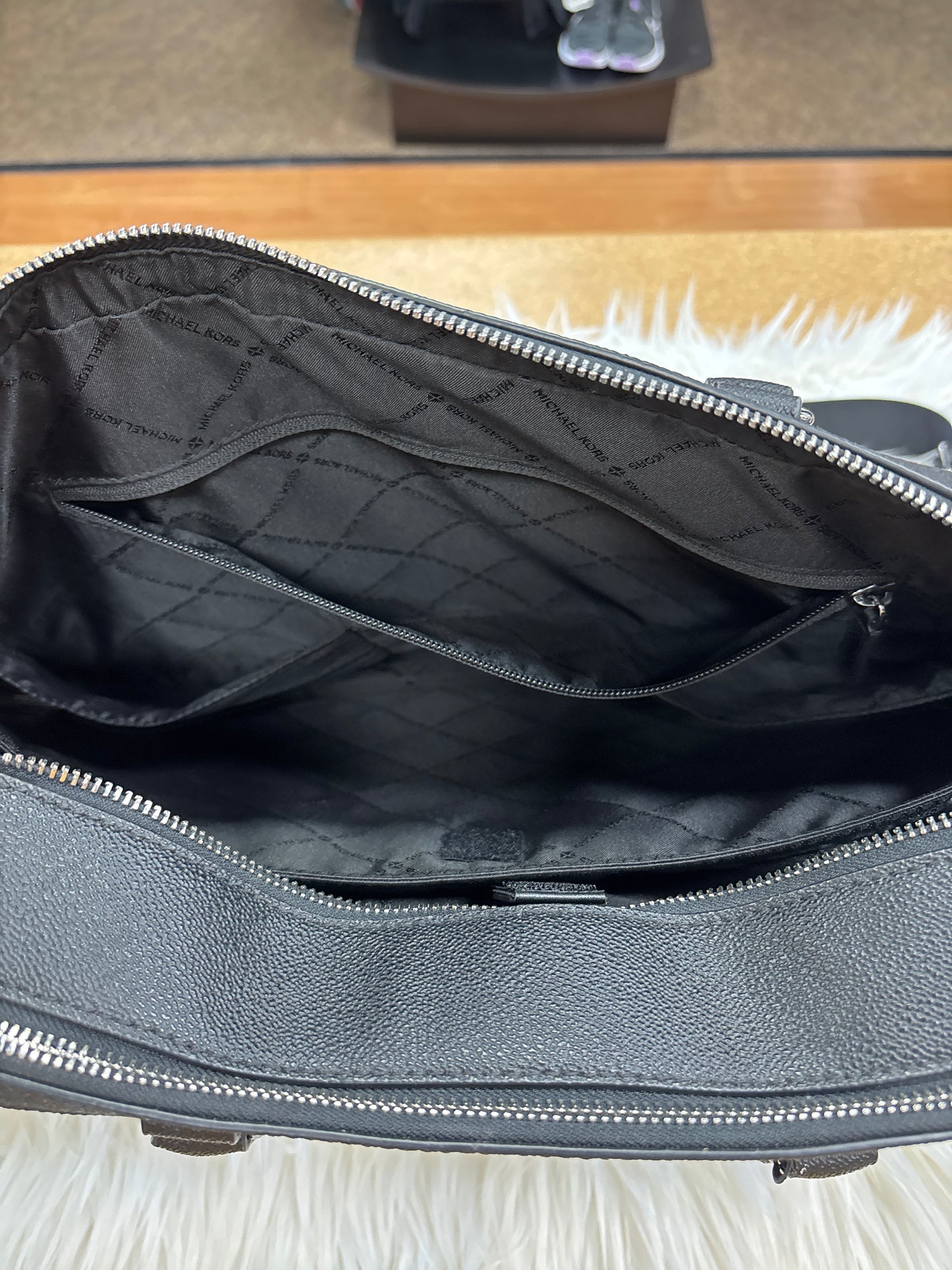 Handbag Designer By Michael Kors In Black, Size:Medium