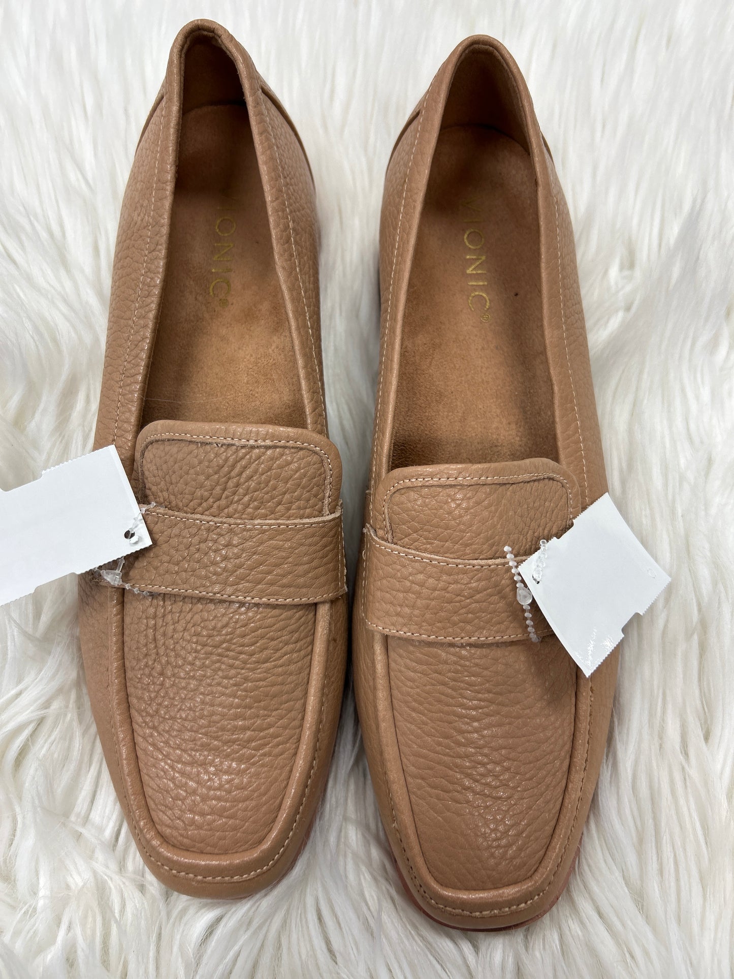 Shoes Flats By Vionic In Tan, Size:8.5