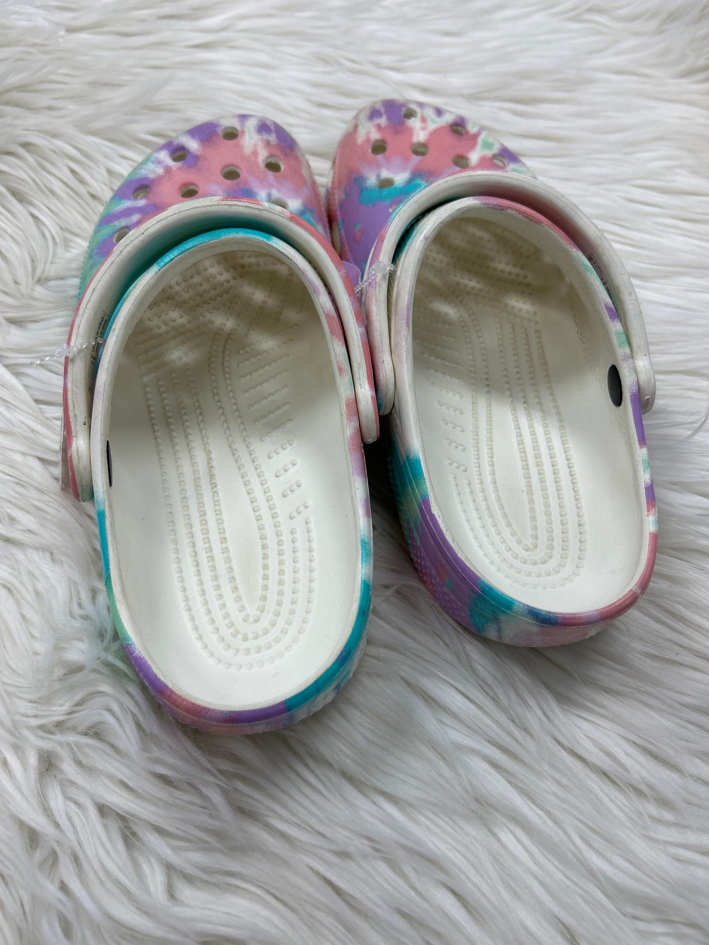 Shoes Flats By Crocs In Tie Dye Print, Size:9