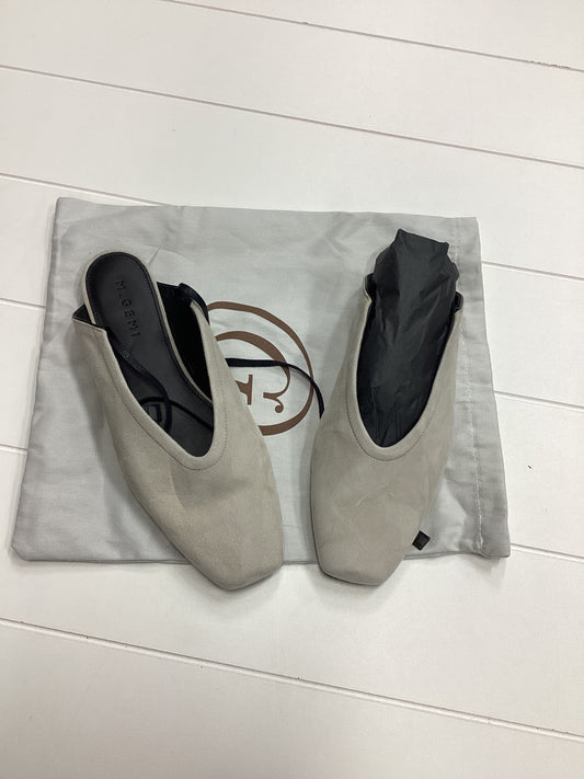 Shoes Flats By Cmb In Grey, Size:9