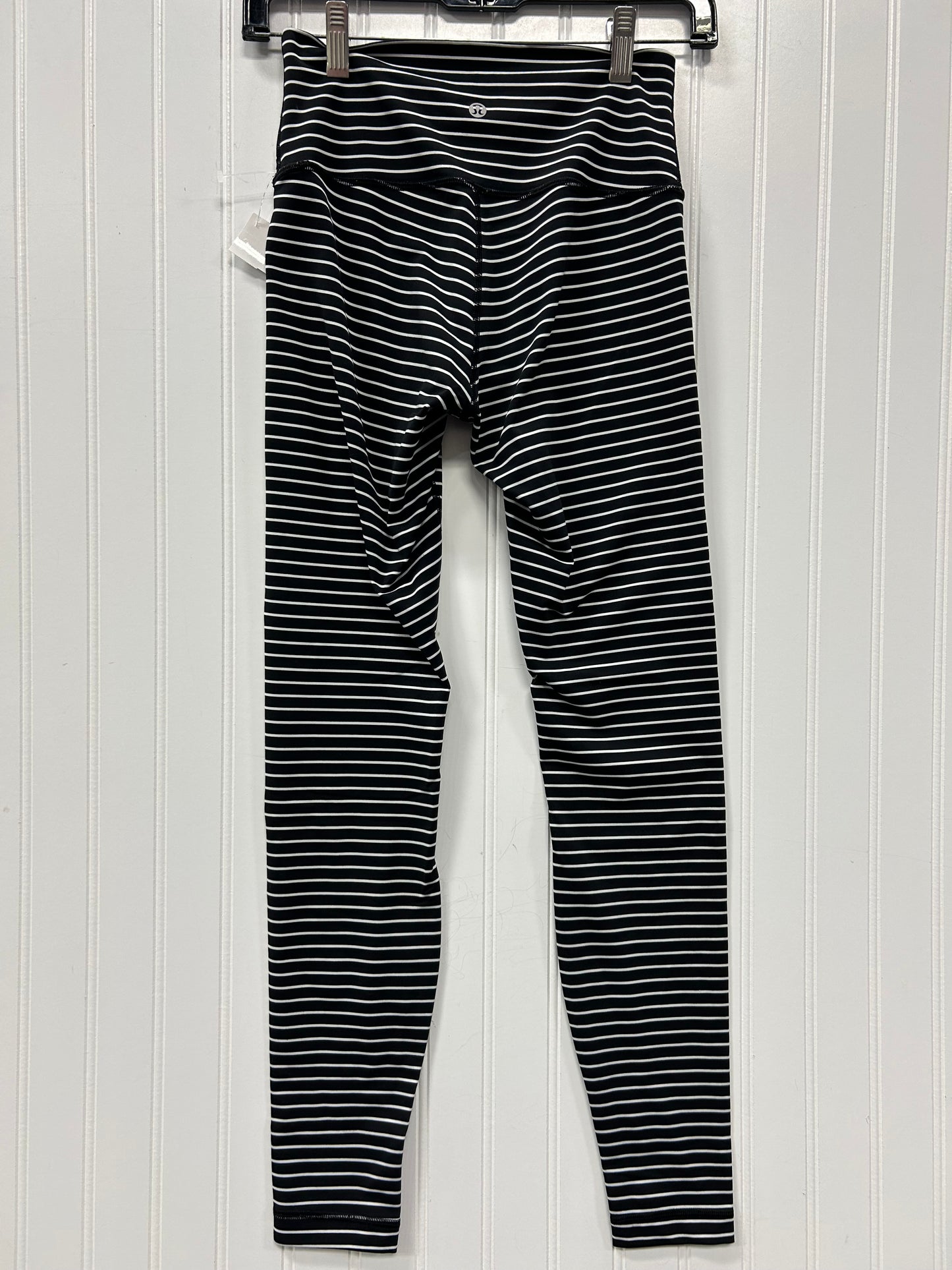 Athletic Leggings By Lululemon In Black & White, Size:6