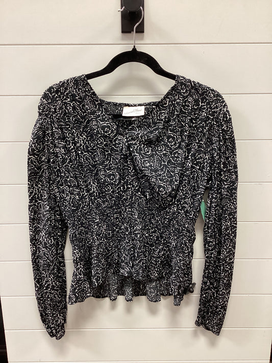 Top Ls By Universal Thread In Black & White, Size:L