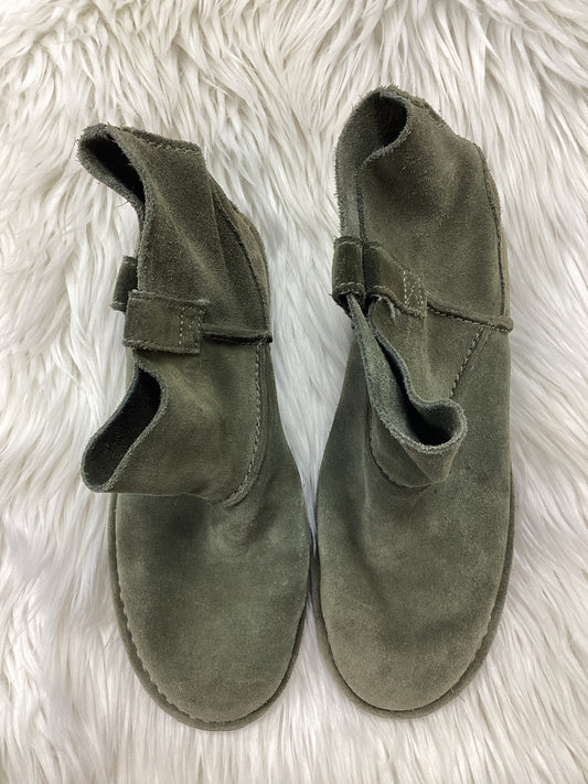 Boots Designer By Ugg In Green, Size:8