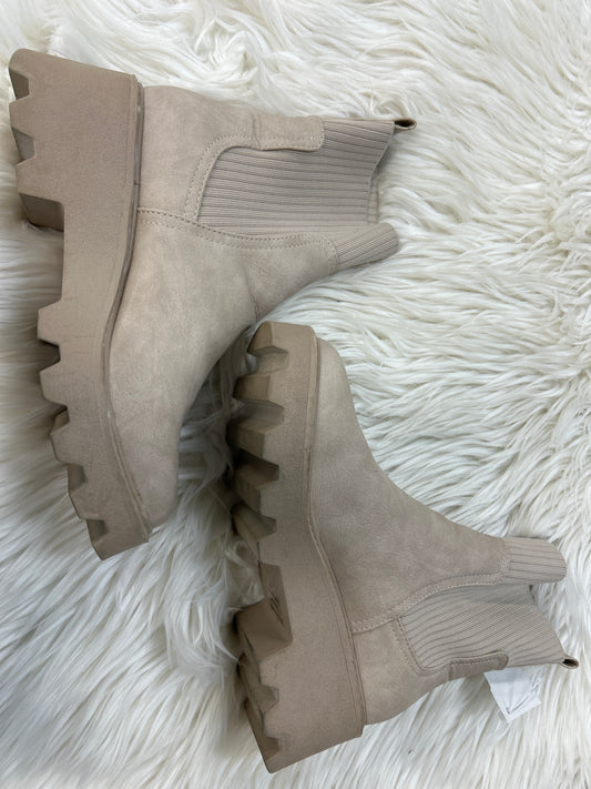 Boots Ankle Heels By Dv In Taupe, Size:7.5