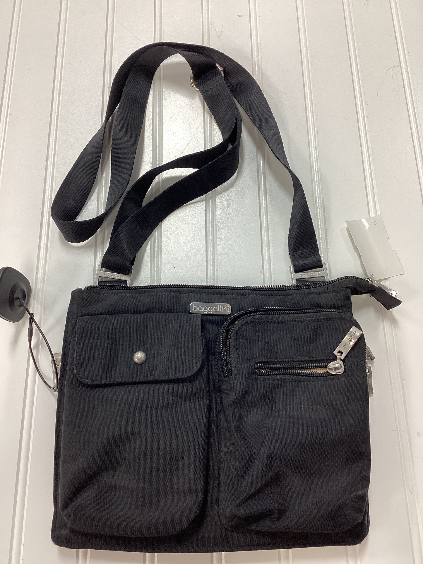 Crossbody By Baggallini In Black, Size:Medium