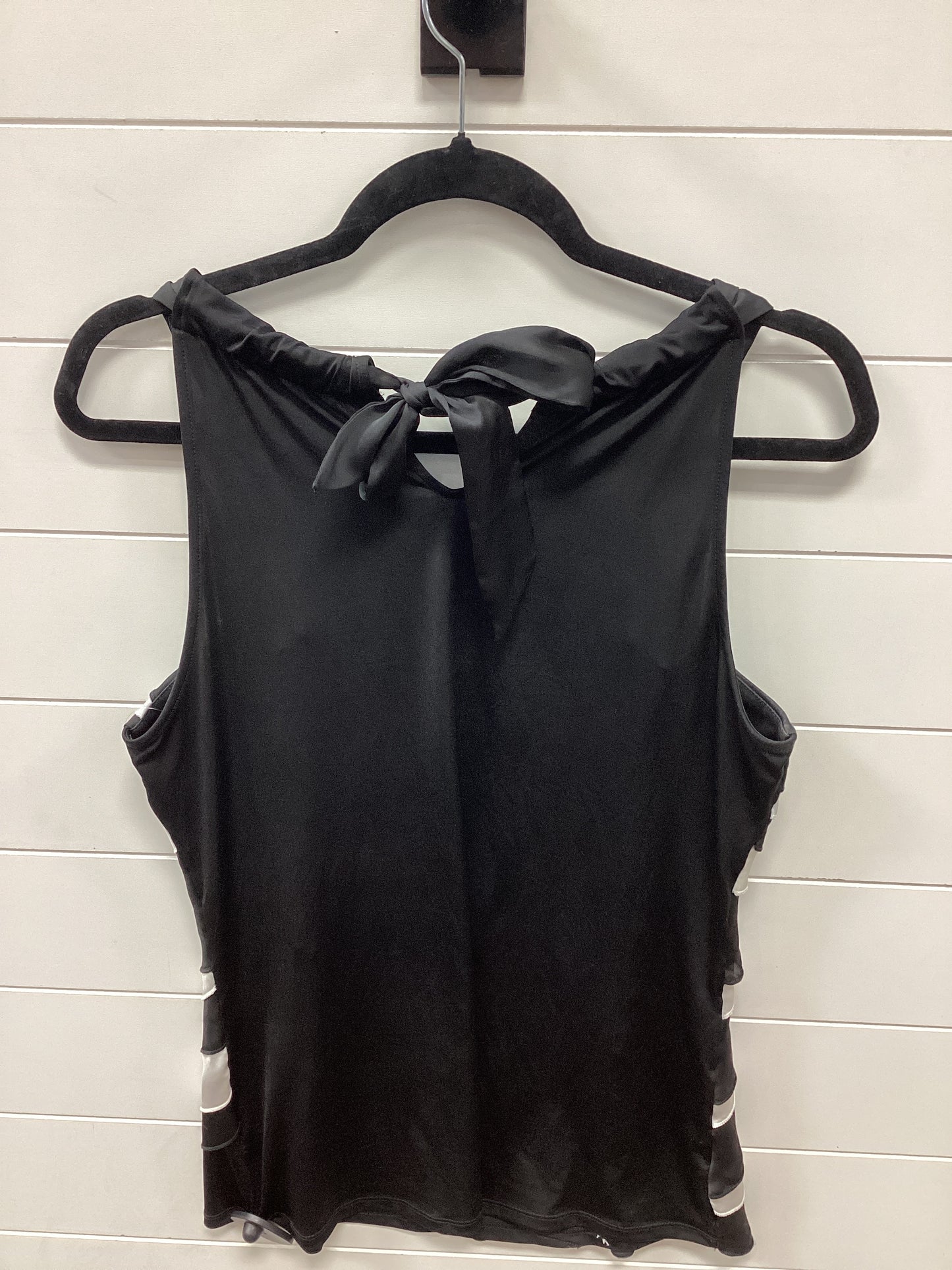 Top Sleeveless By White House Black Market In Black & White, Size:M