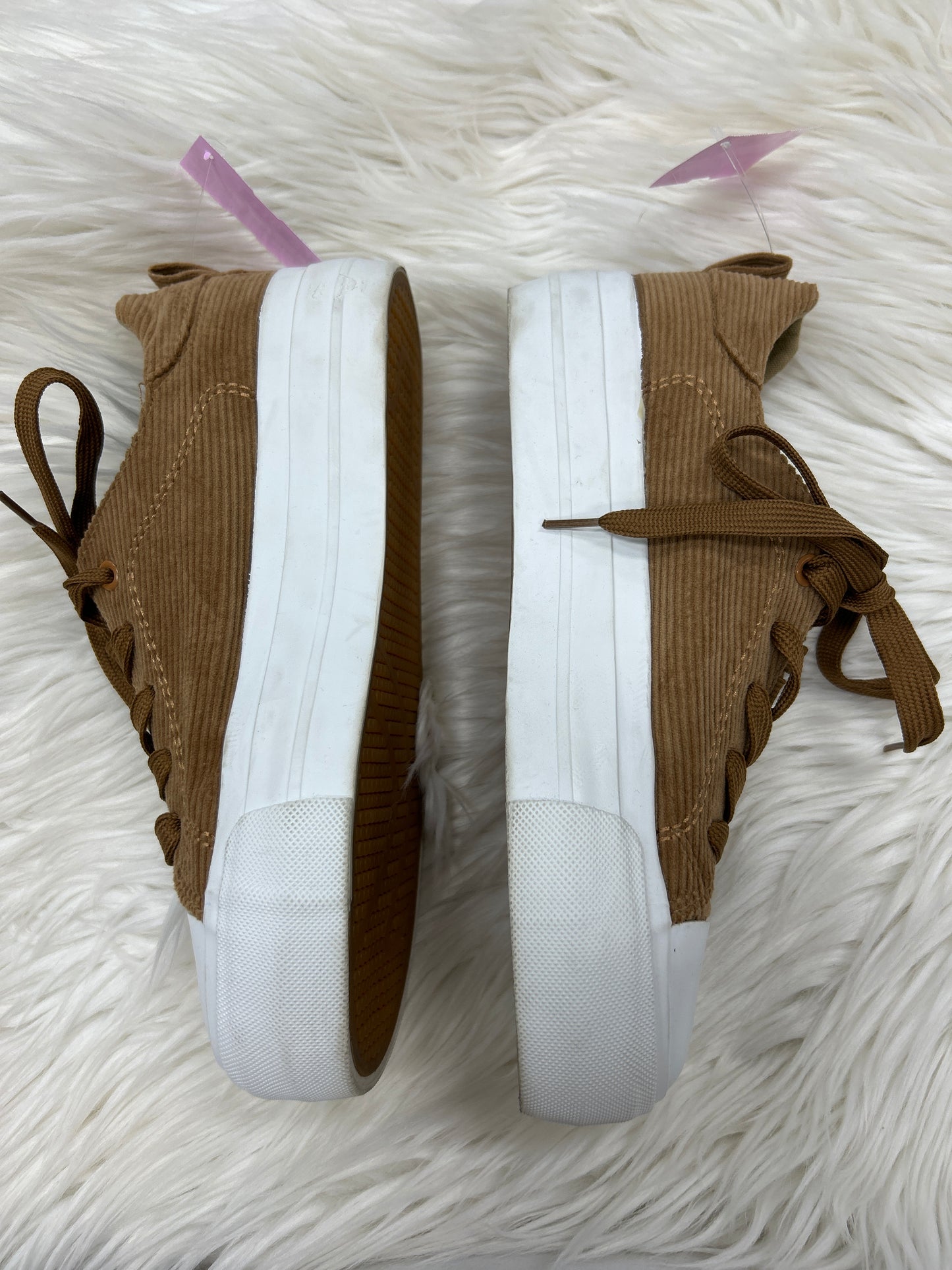 Shoes Sneakers By Clothes Mentor In Brown, Size:8
