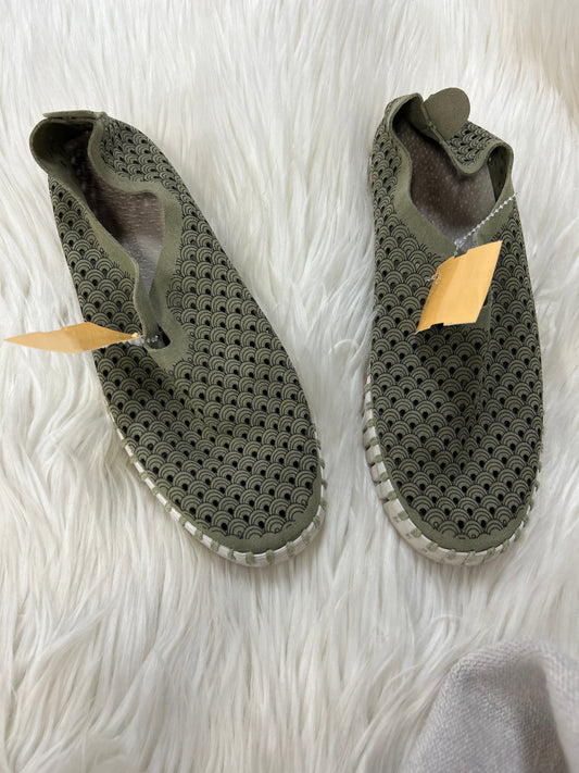 Shoes Flats By Clothes Mentor In Green, Size:6.5
