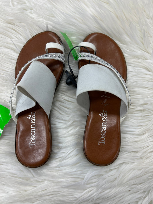 Sandals Flats By Toscanella In White, Size:8