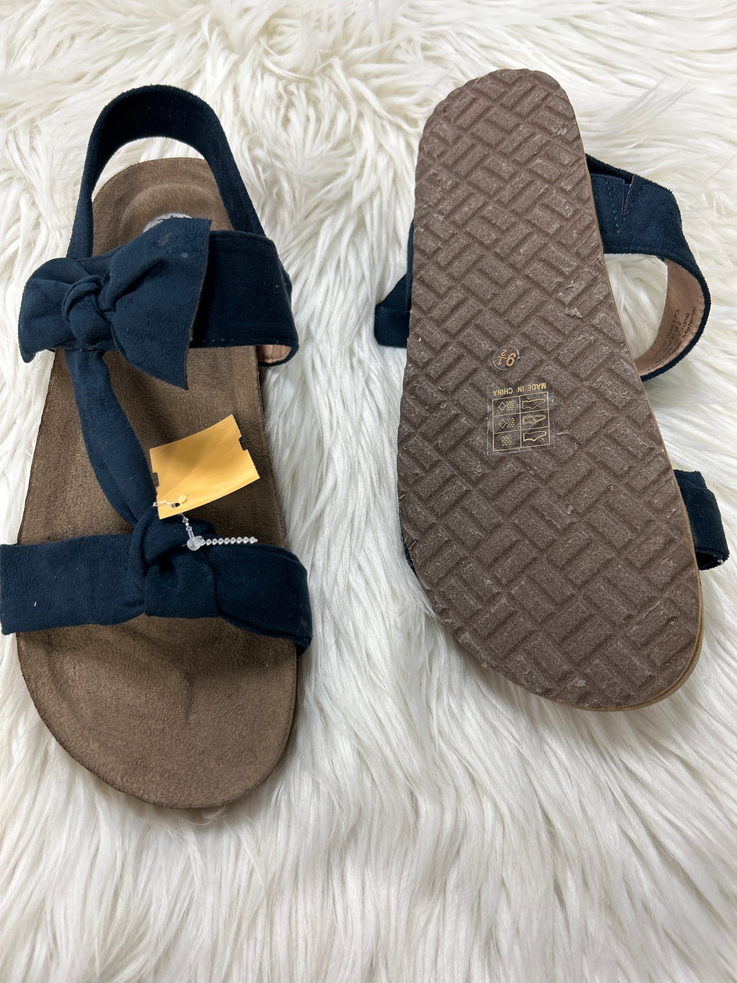 Sandals Flats By Clothes Mentor In Blue, Size:9