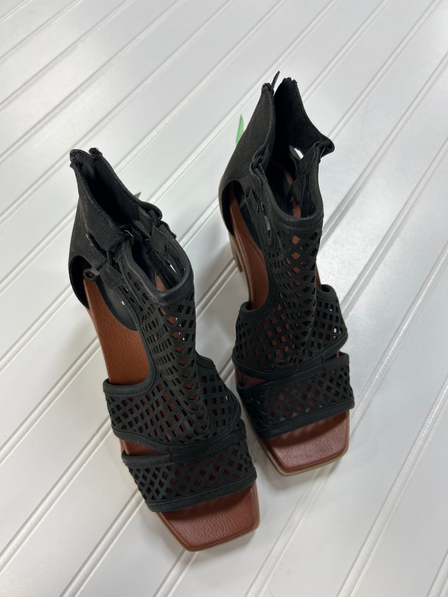 Sandals Heels Block By Mia In Black, Size:6