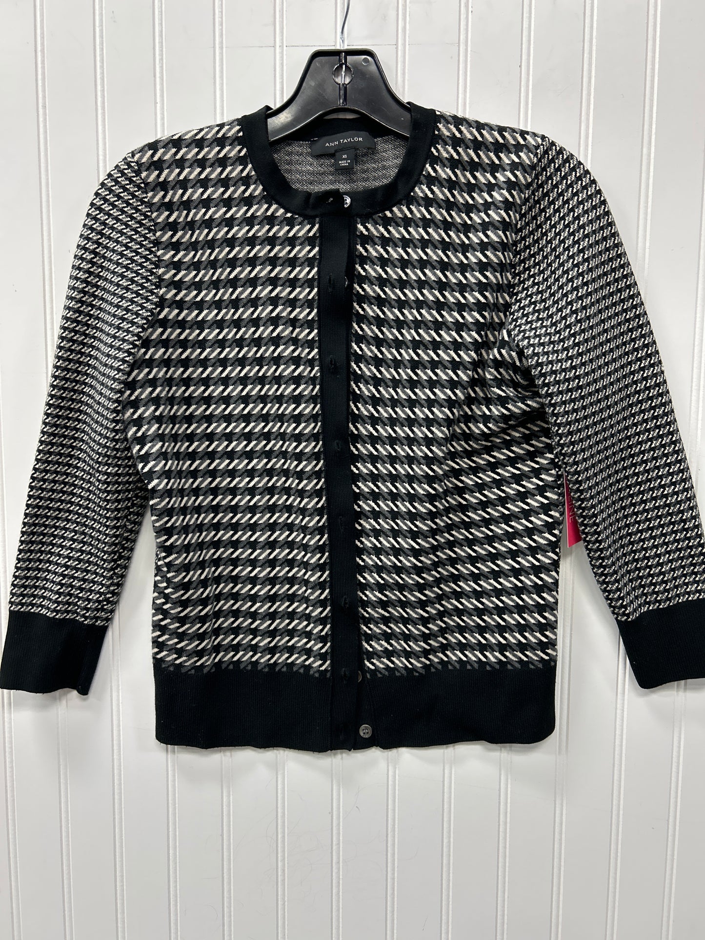 Cardigan By Ann Taylor In Black & White, Size:Xs