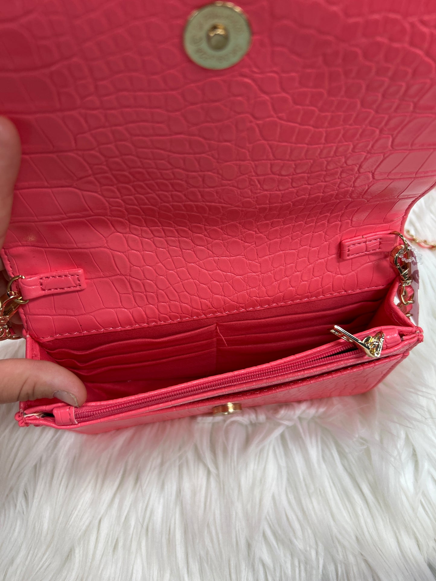 Crossbody By Badgley Mischka In Pink, Size:Small
