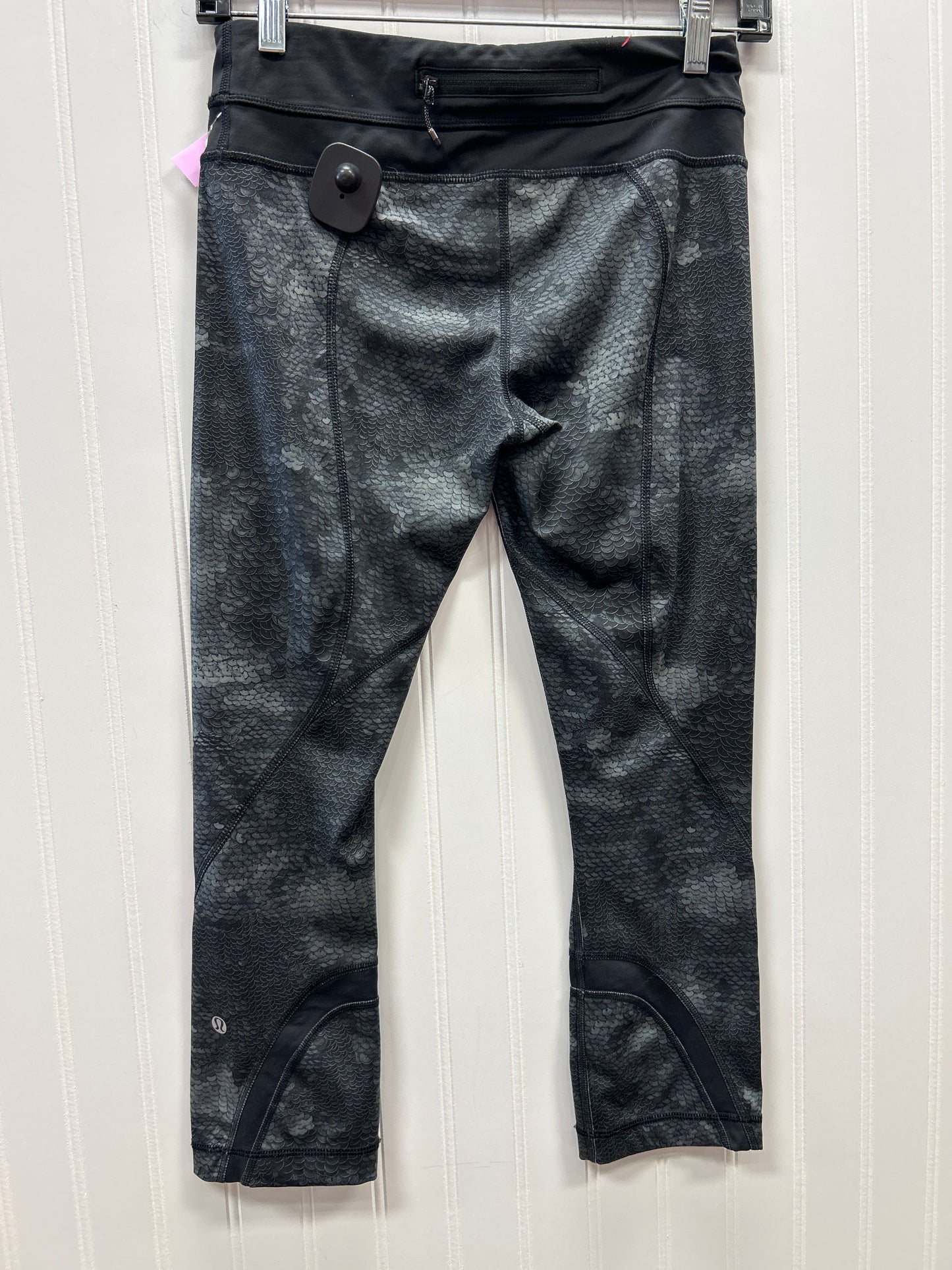 Athletic Leggings Capris By Lululemon In Black, Size:4