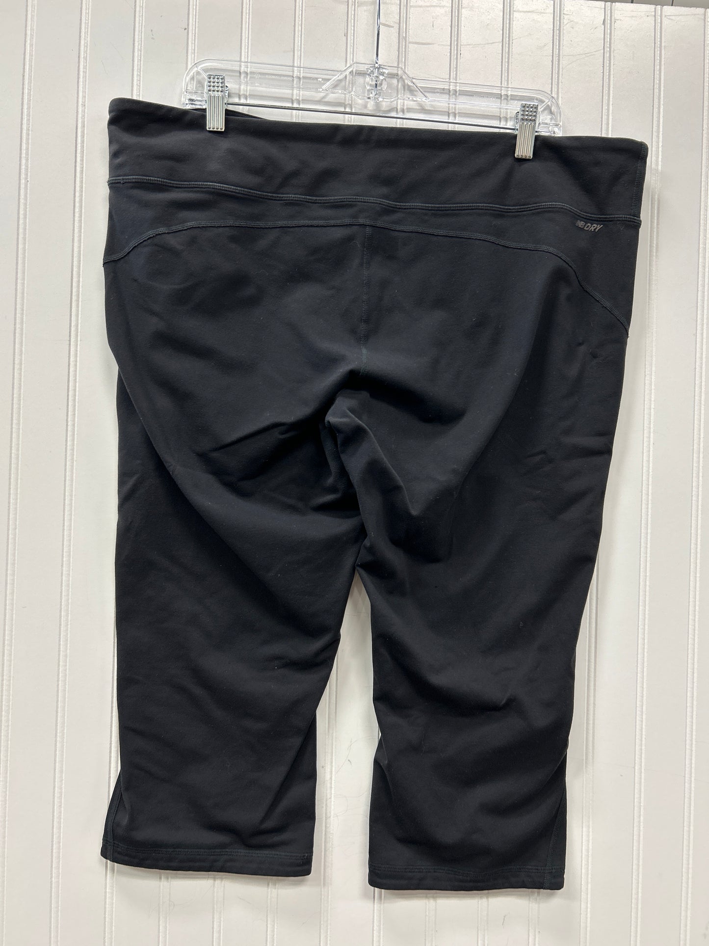 Athletic Leggings Capris By New Balance In Black, Size:2X