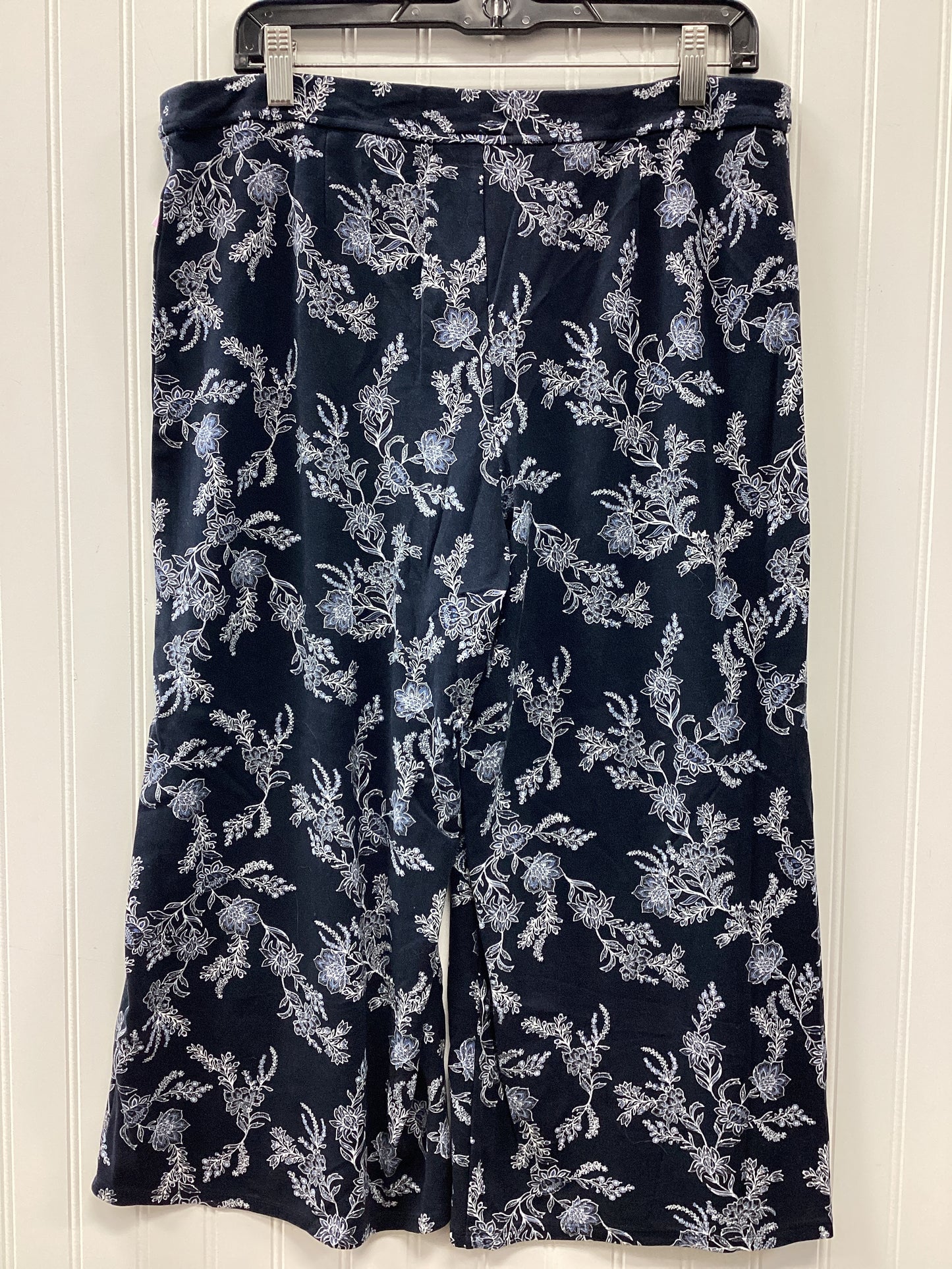 Capris By J. Jill In Navy, Size:L