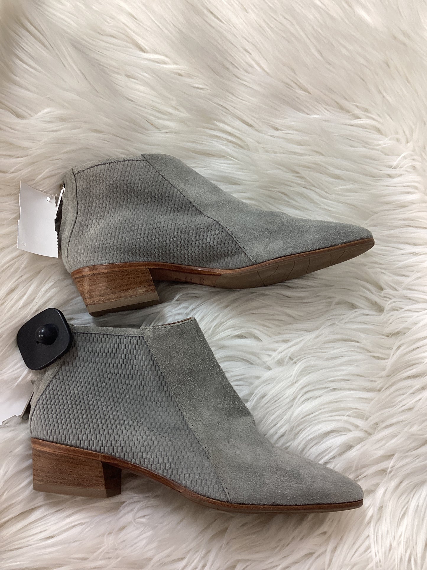 Boots Ankle Flats By Aquatalia In Grey, Size:6.5