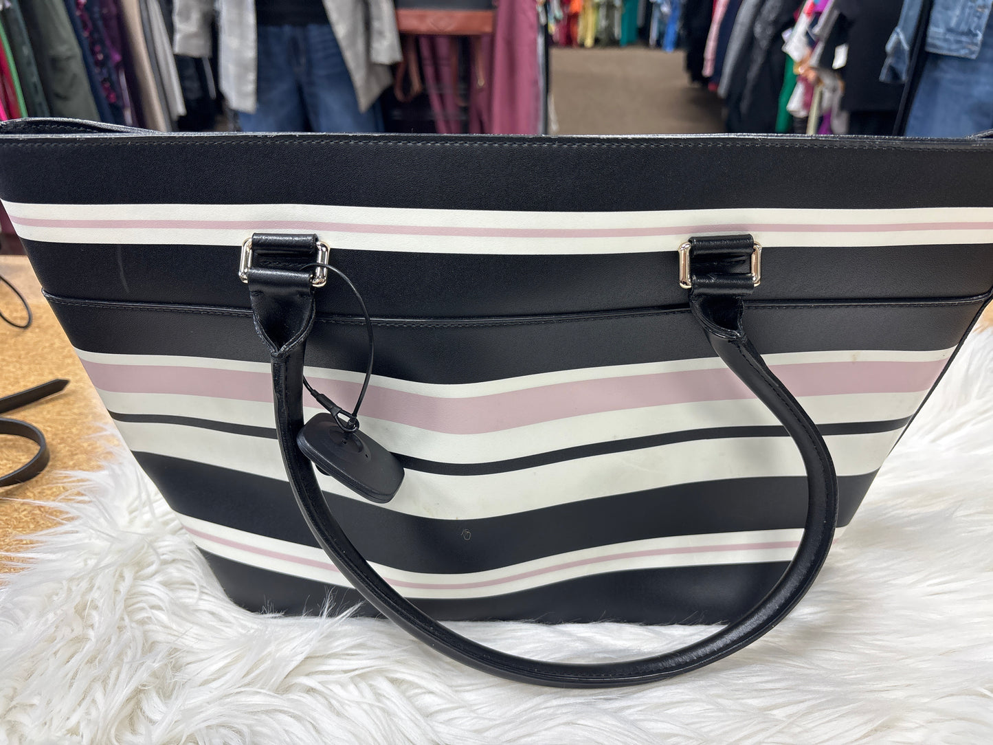 Handbag Designer By Kate Spade In Black & White, Size:Medium