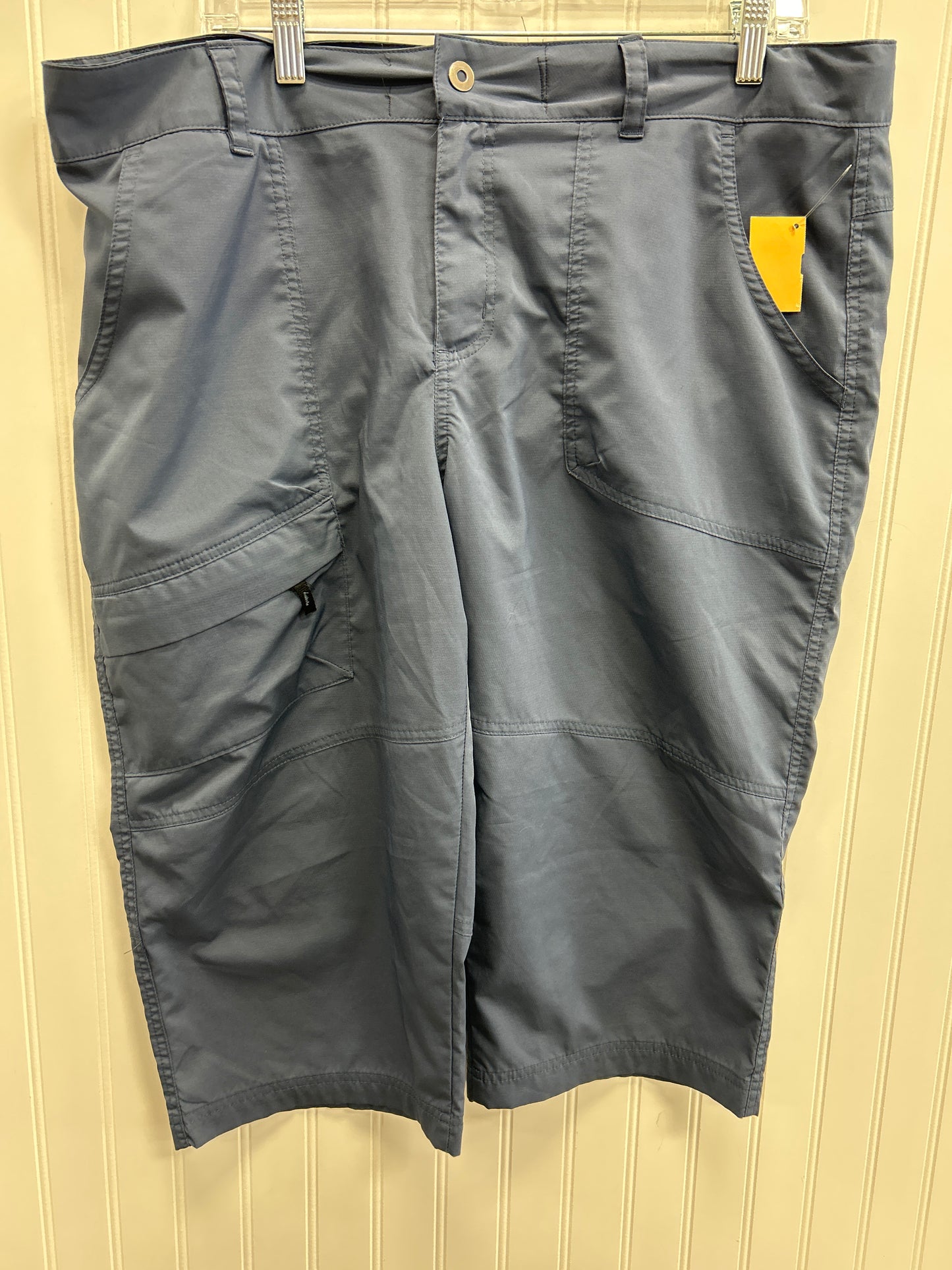 Athletic Capris By Columbia In Navy, Size:18