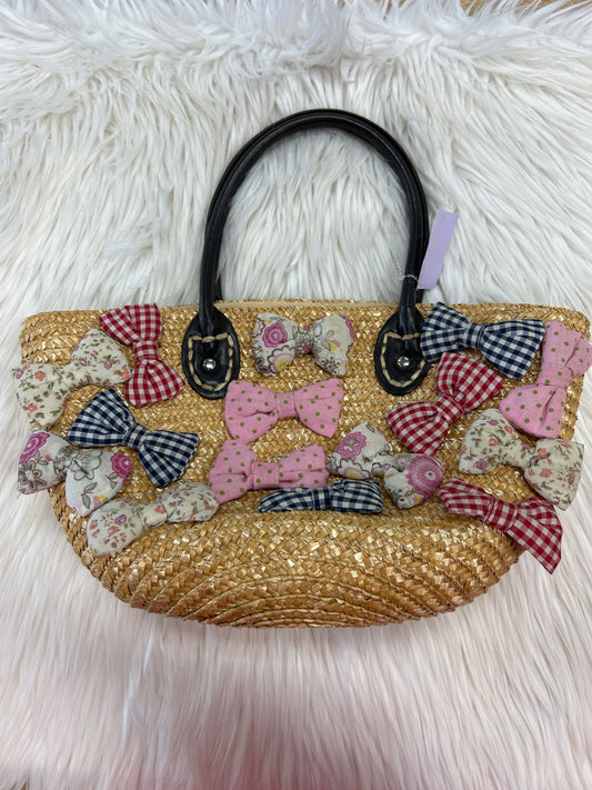 Tote By Cmc In Tan, Size:Medium