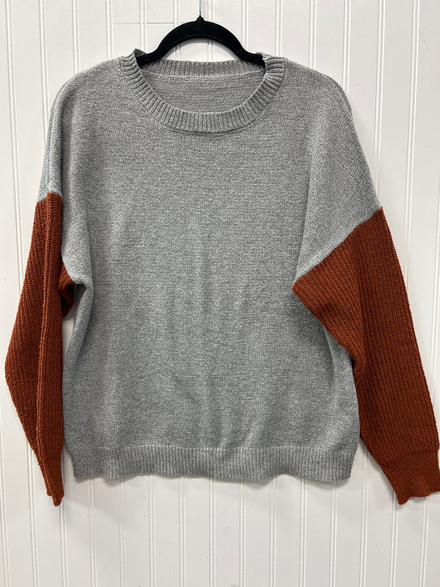Sweater By Clothes Mentor In Grey, Size:L