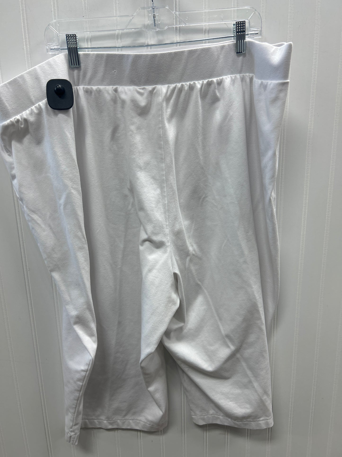 Capris By Croft And Barrow In White, Size:3X
