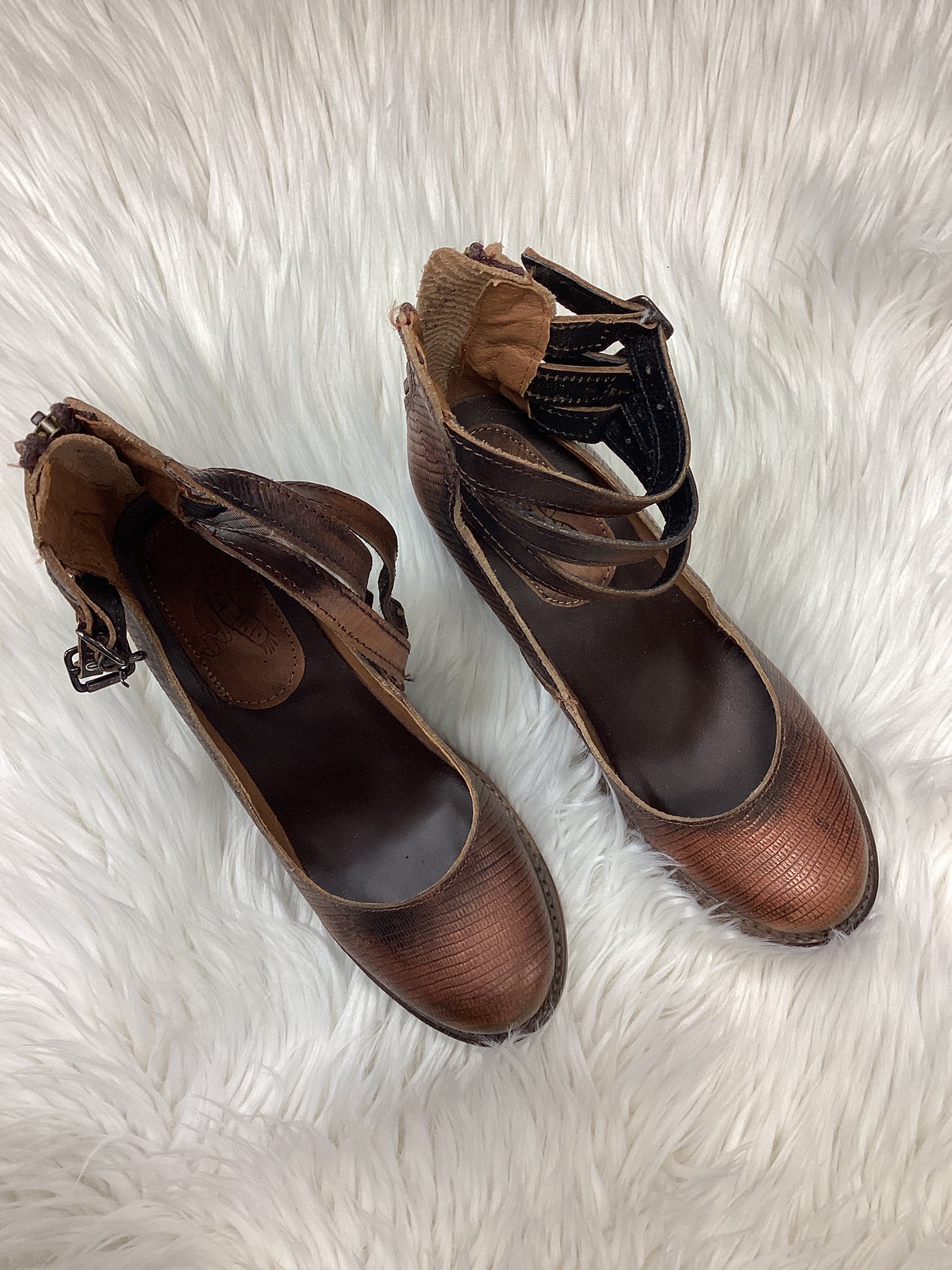 Shoes Heels Kitten By Freebird In Brown, Size:7