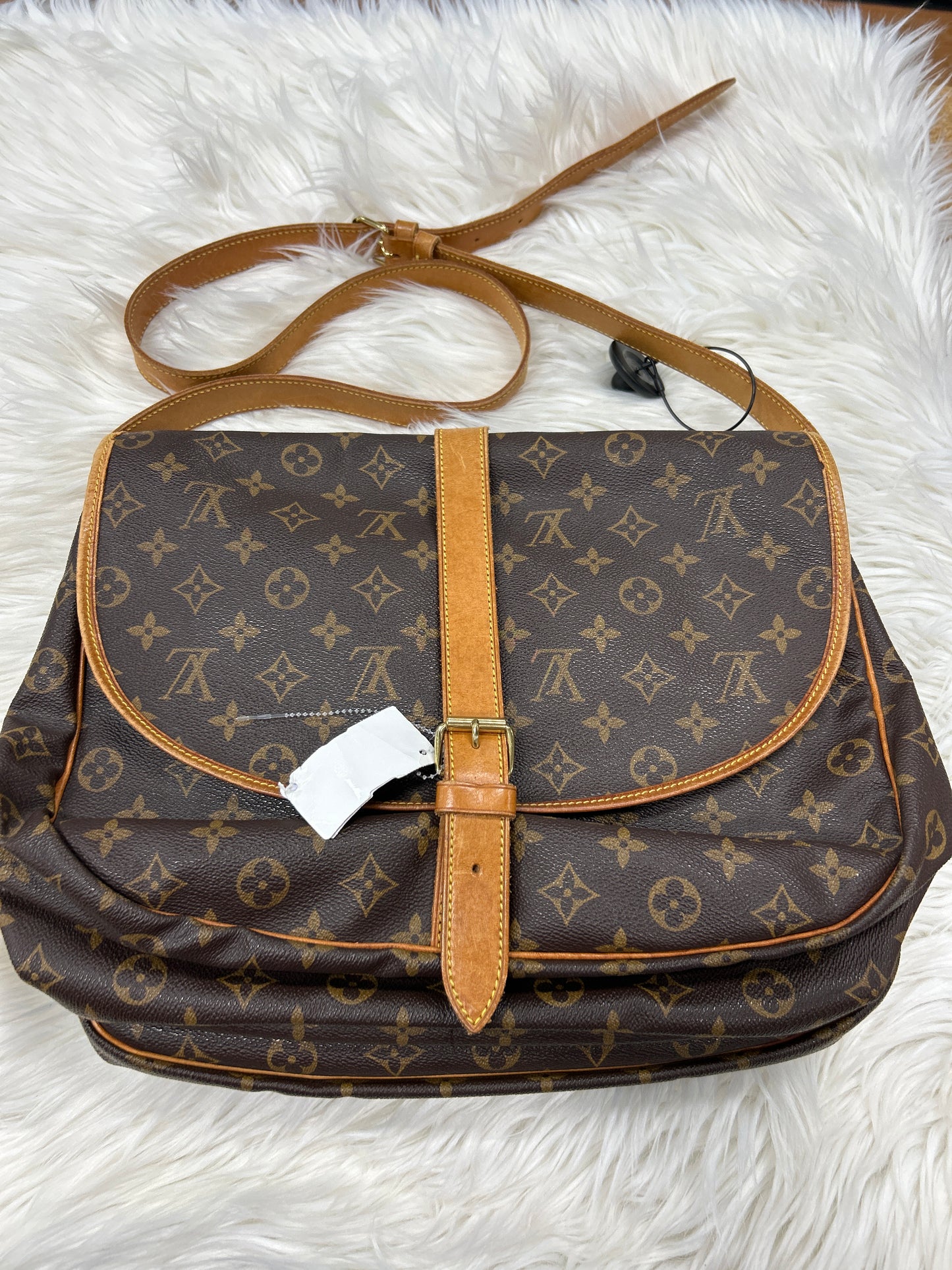 Handbag Luxury Designer By Louis Vuitton, Size: Large