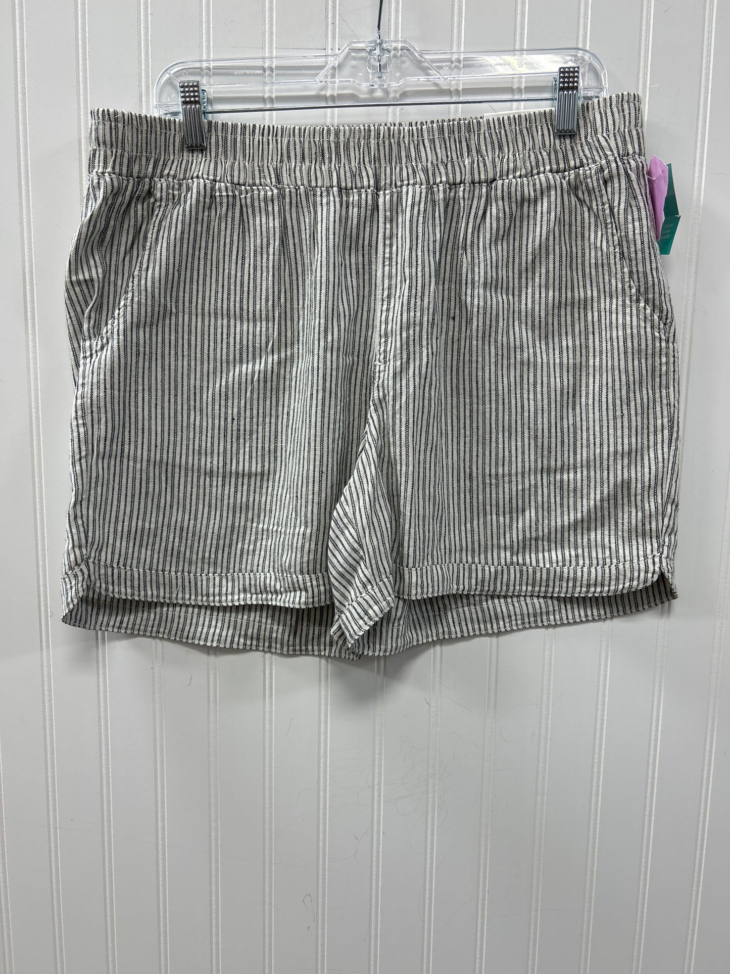 Shorts By Maurices In Cream, Size:14