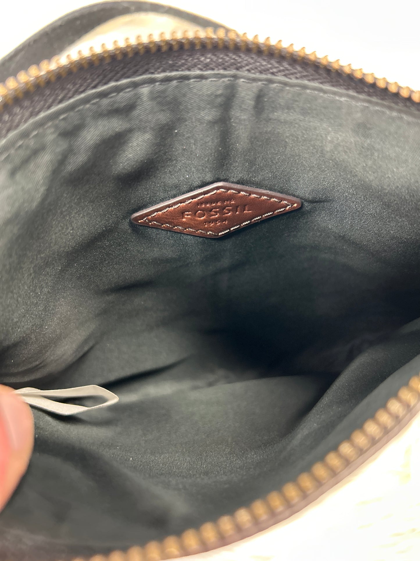 Crossbody By Fossil In Black, Size:Medium
