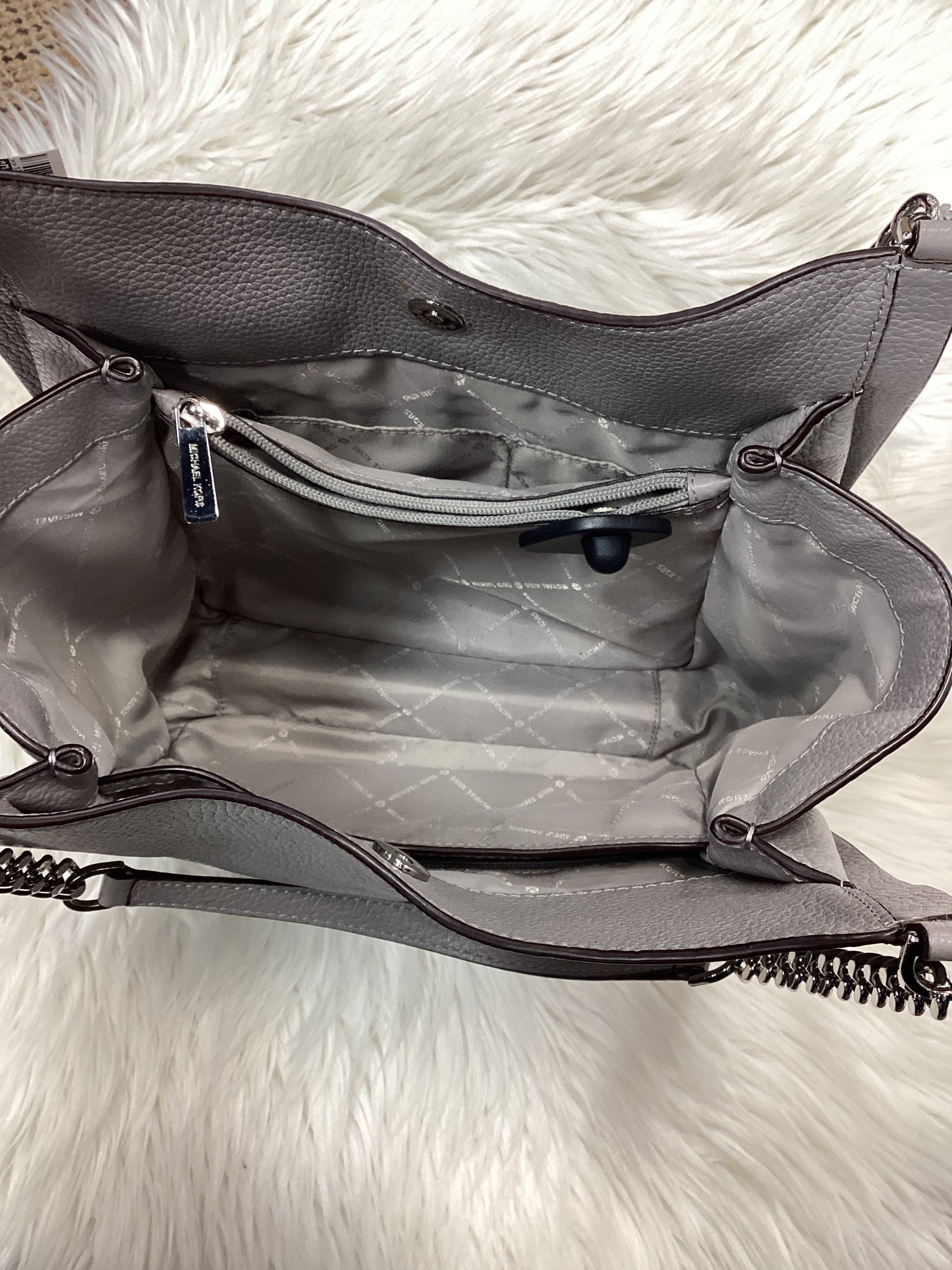 Handbag Designer By Michael Kors In Grey, Size:Medium