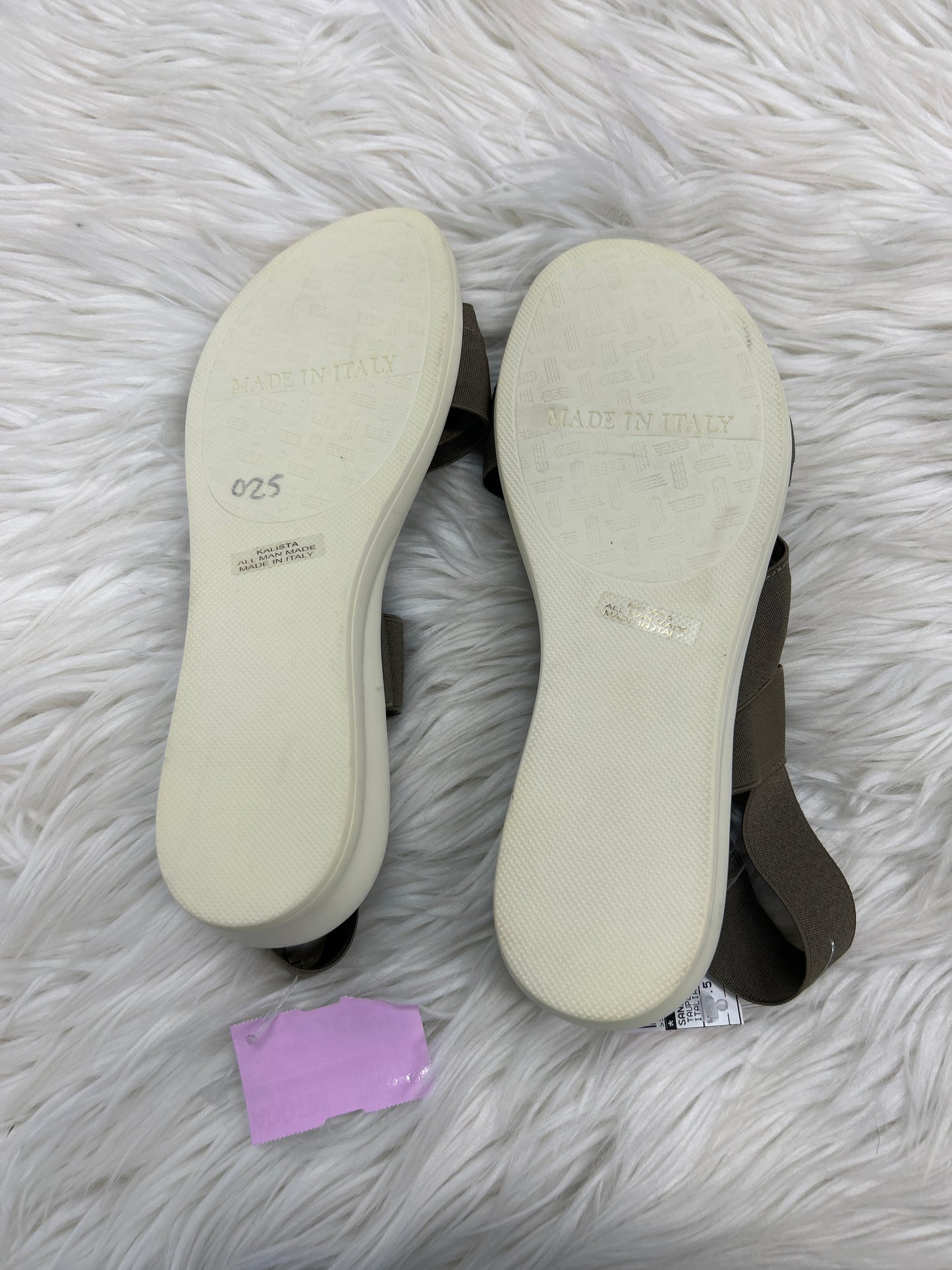Sandals Flats By Cmc In Taupe, Size:7.5