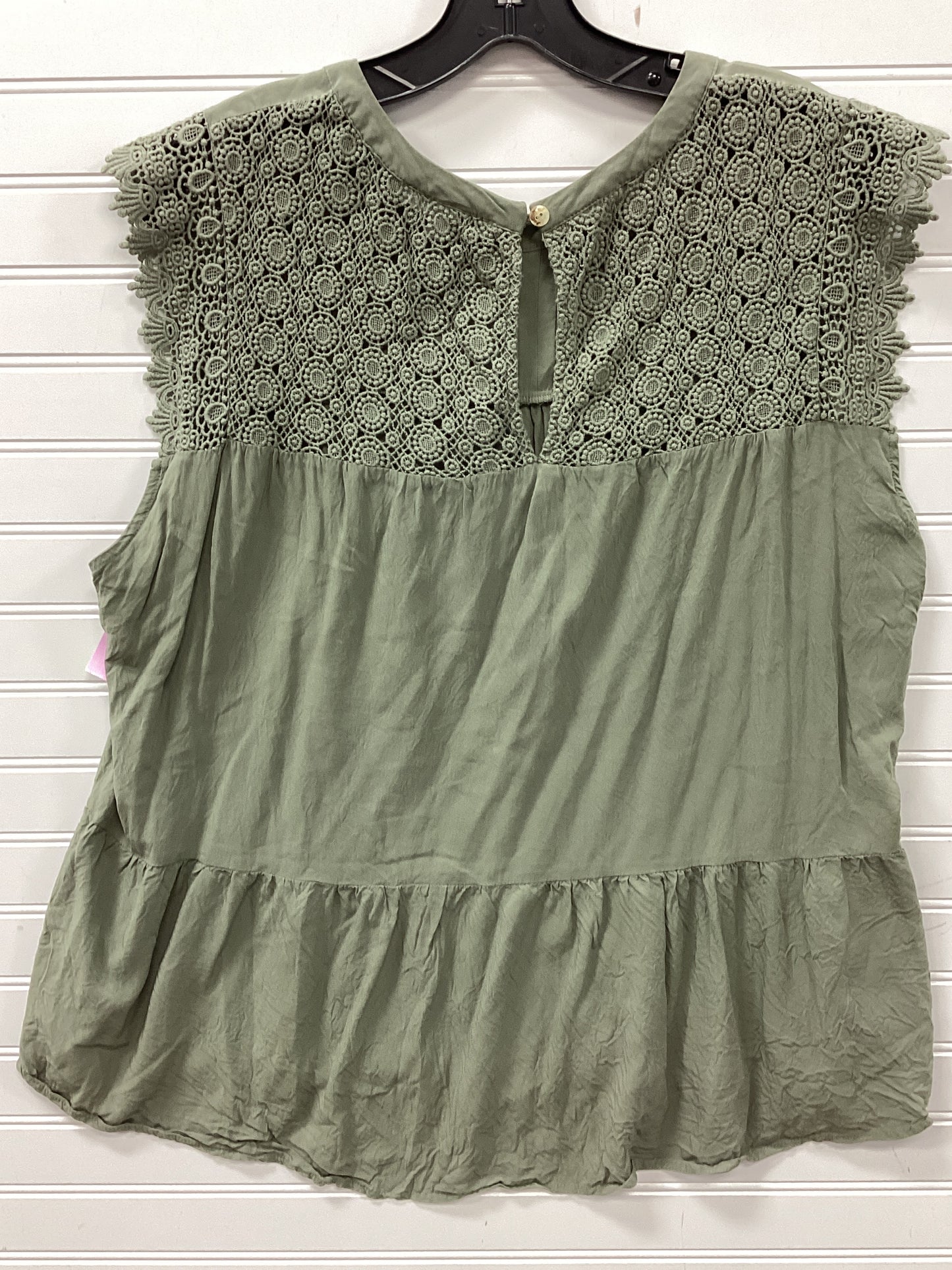 Top Sleeveless By Dr2 In Green, Size:2X